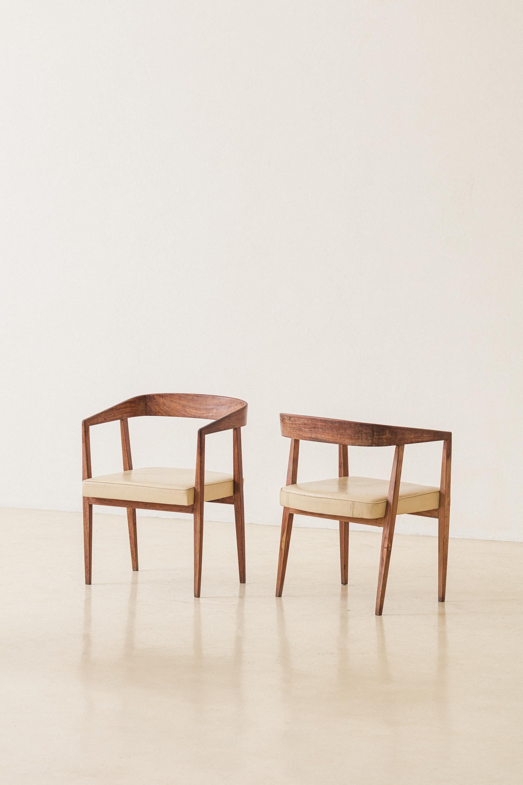 Sillón de Joaquim Tenreiro, Cabreuva maciza, Mediados de siglo, Brasil, Años 50 Cuero en venta