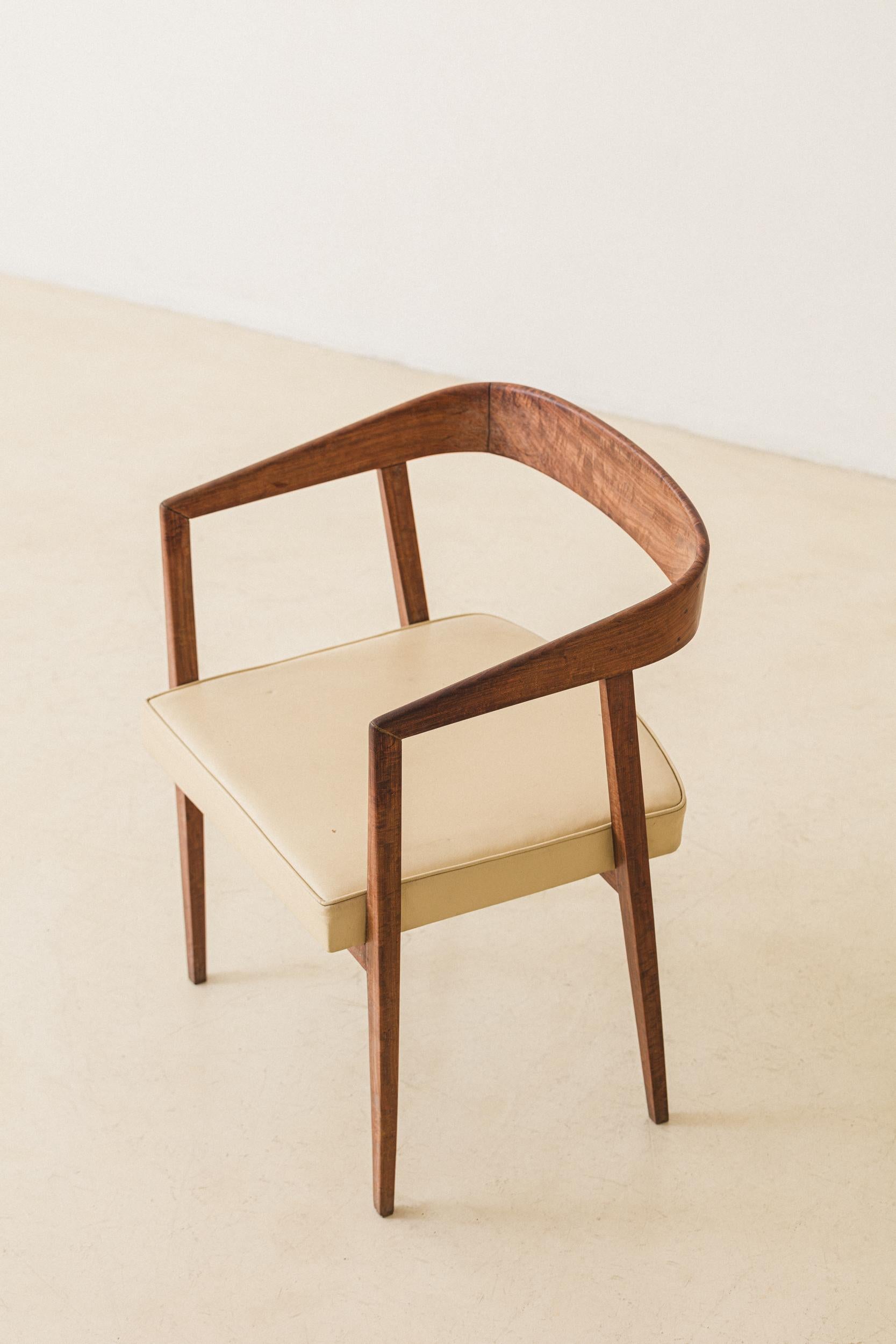 Sillón de Joaquim Tenreiro, Cabreuva maciza, Mediados de siglo, Brasil, Años 50 en venta 1