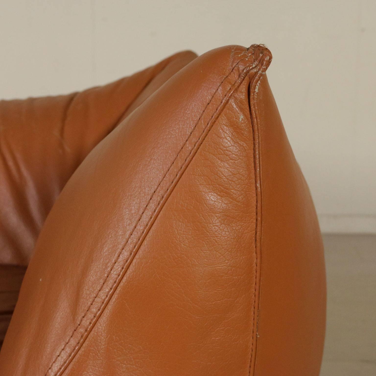 Armchair by Mario Bellini B&B Production Foam Leather Vintage Italy 1970s-1980s In Good Condition In Milano, IT