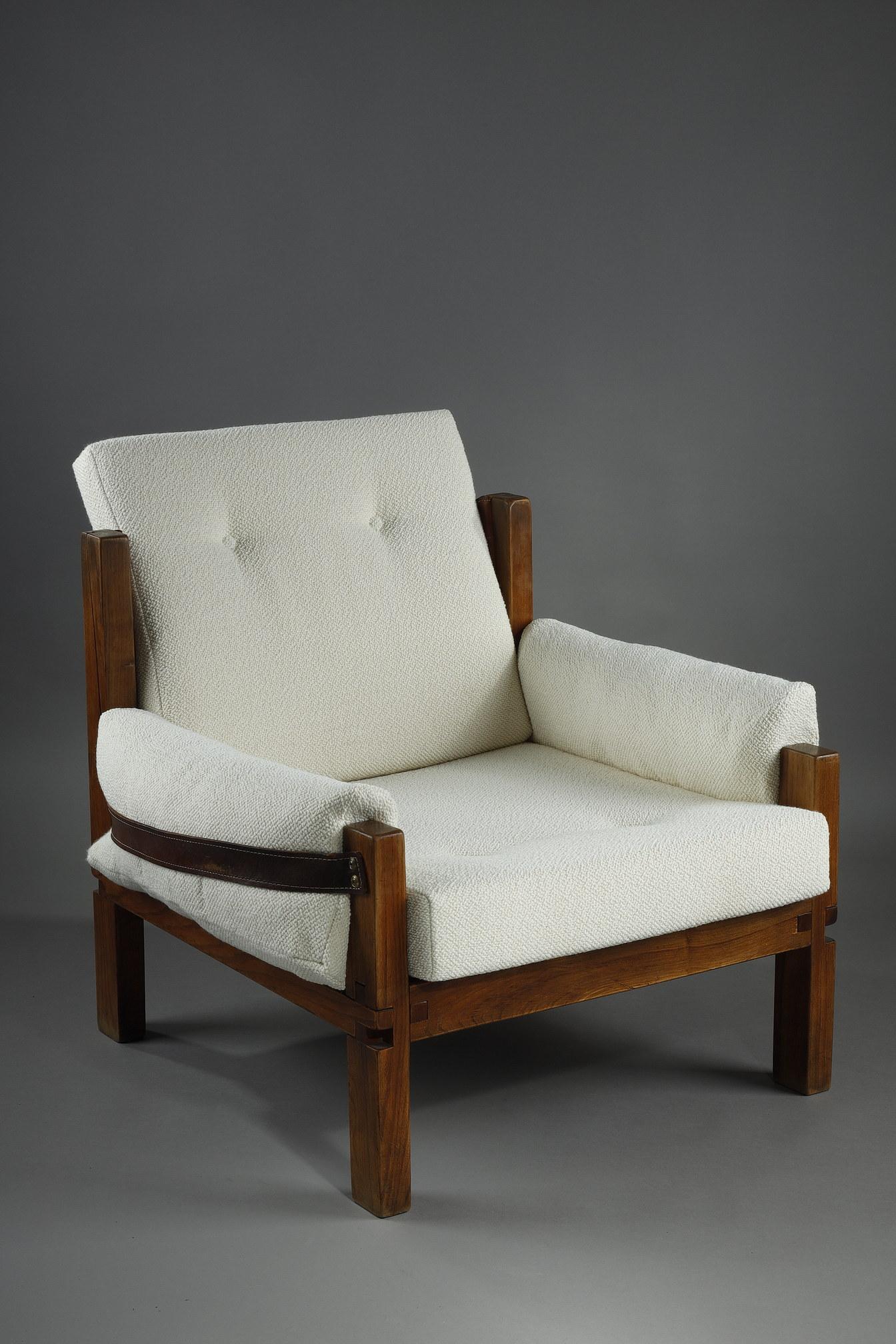 S15 armchair by Pierre Chapo in solid wood and white cream fabric (Lelièvre - Sherpas Craie). The elm structure is made by interlocking and assembling pieces, typical of Pierre Chapo style. 

The 