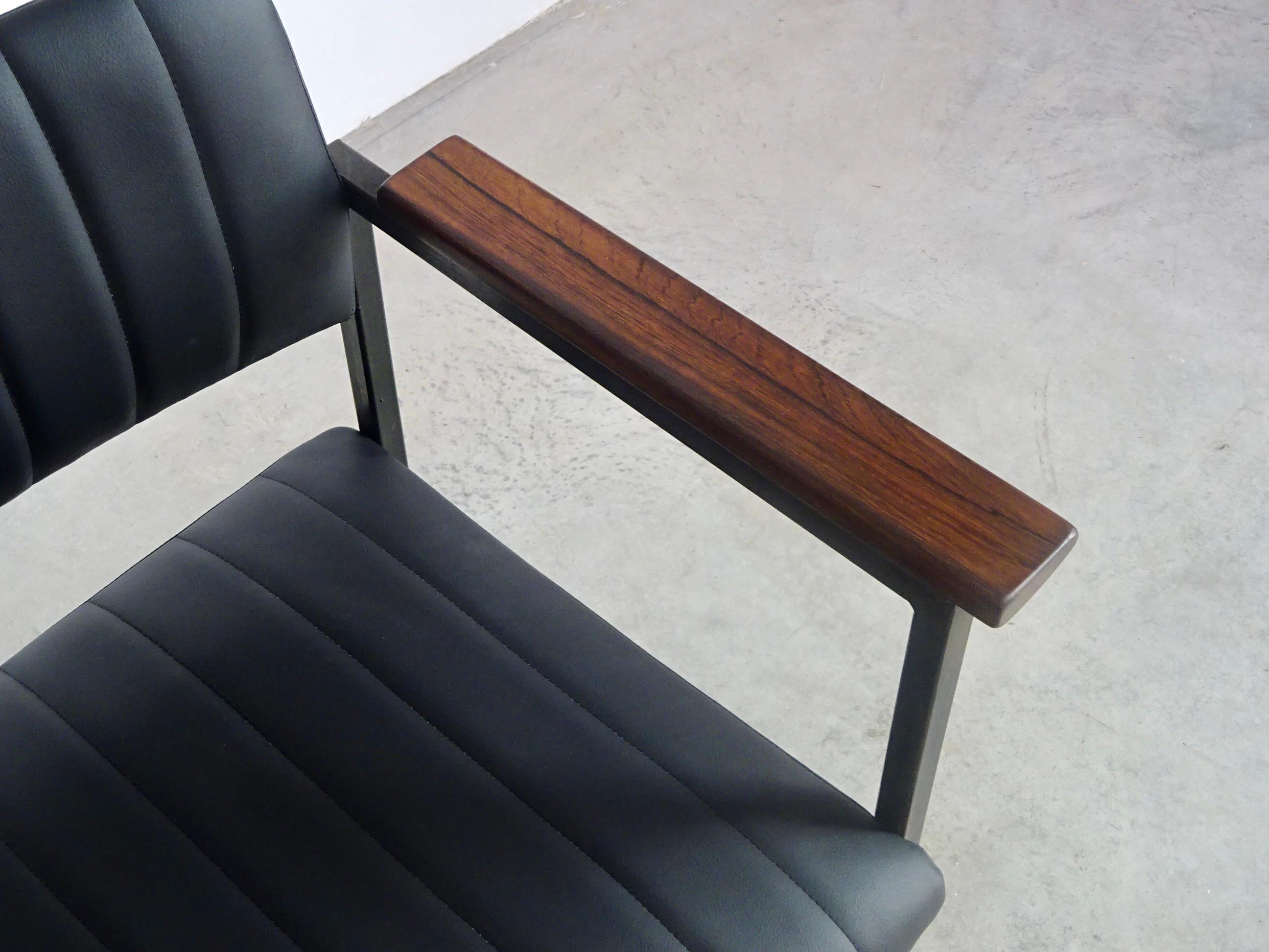 Armchair by Sérgio Rodrigues In Good Condition For Sale In Barcelona, ES