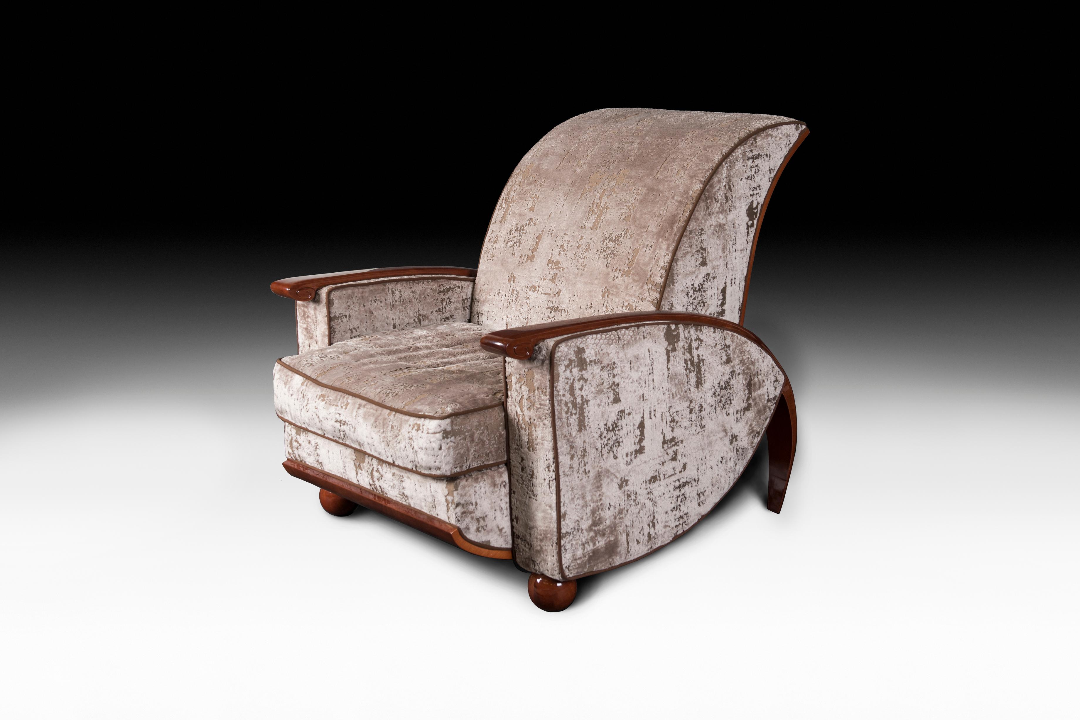 VG-Möbel stehen für Luxus im Sinne von Exklusivität, Auszeichnung und hoher Qualität. Sie sind das Ergebnis eines anspruchsvollen und exklusiven Designs mit einer starken Identität und sind das Ergebnis einer sorgfältigen Beachtung der typischen
