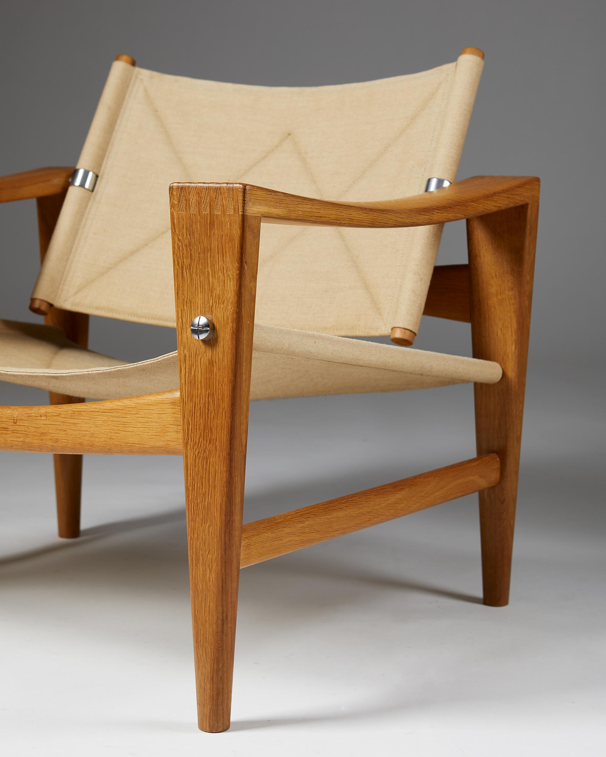 Armchair Designed by Hans J. Wegner for Johannes Hansen, Denmark, 1950's For Sale 5