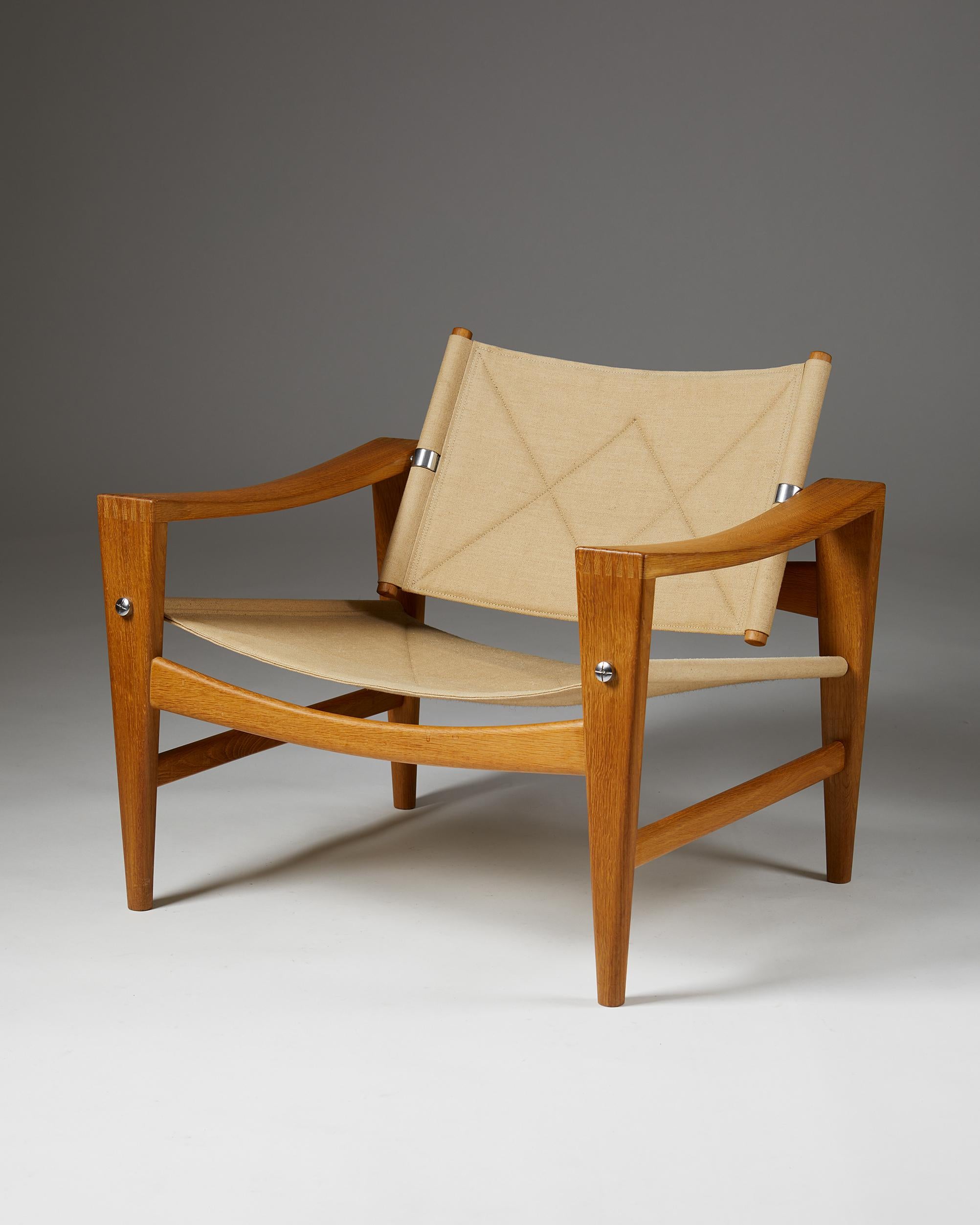 Armchair Designed by Hans J. Wegner for Johannes Hansen, Denmark, 1950's In Good Condition For Sale In Stockholm, SE