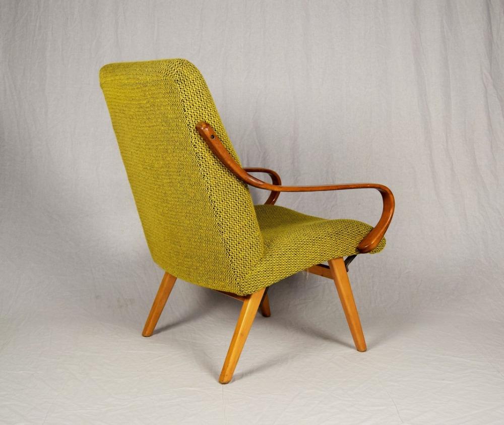 Armchair Designed by Jaroslav Šmidek for Ton, Czech Republic, 1960s In Good Condition In Praha, CZ