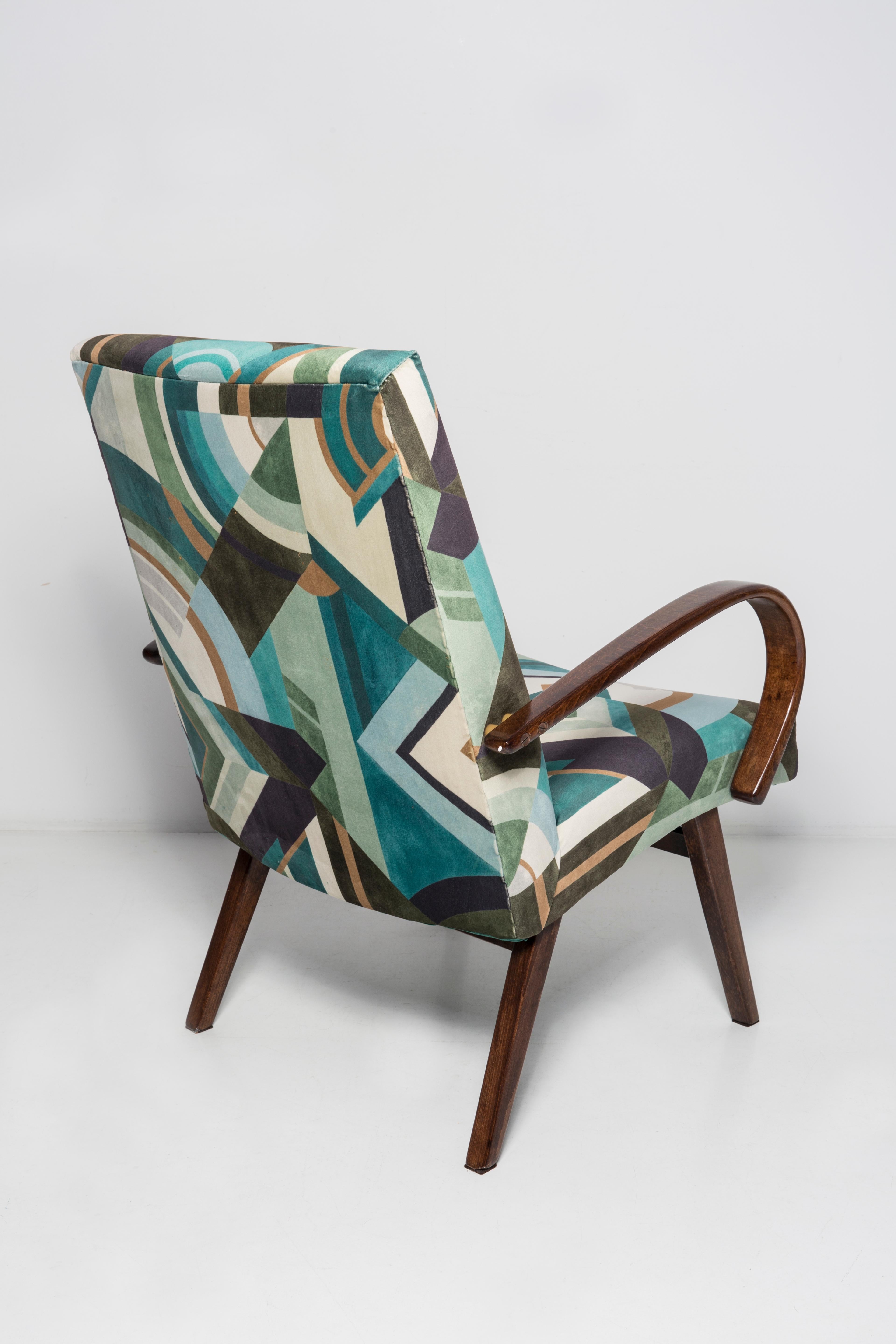 Velours Fauteuil Am designs par Jaroslav Šmidek pour Ton, République tchèque, années 1960 en vente