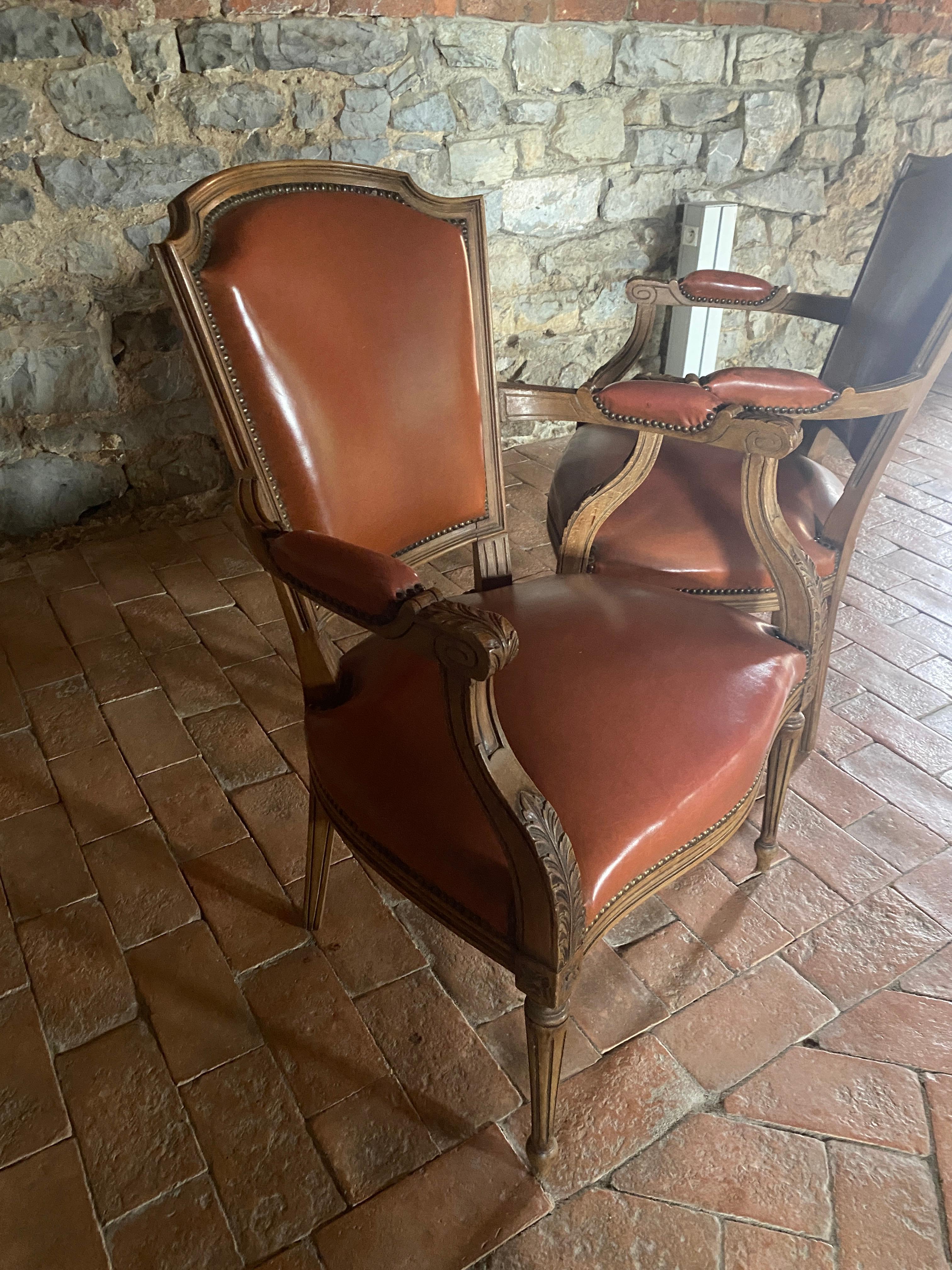 Armchair 'Directoire Louis XVI' 19th Century Waxed Beech Woodwork with an Orange In Excellent Condition For Sale In Somme-Leuze, BE