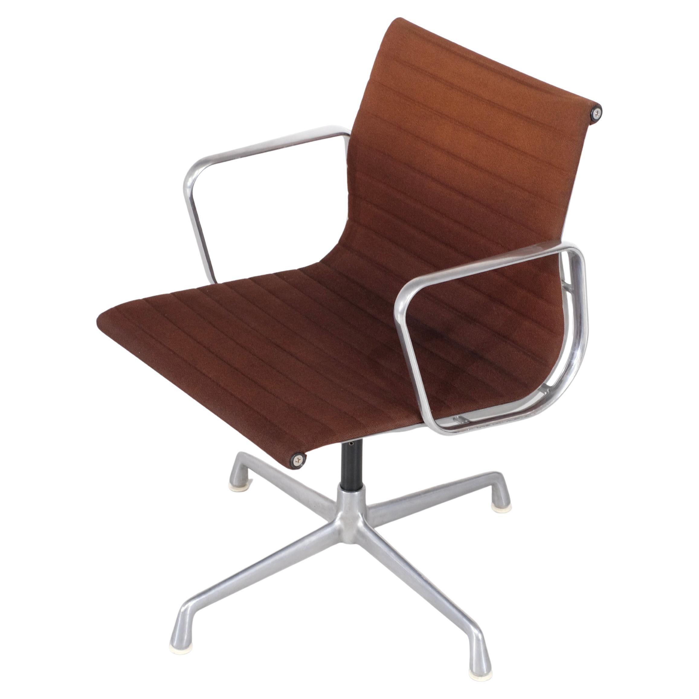Armchair " EA 104 " Charles Ray Eames for ICF, USA 1969. For Sale