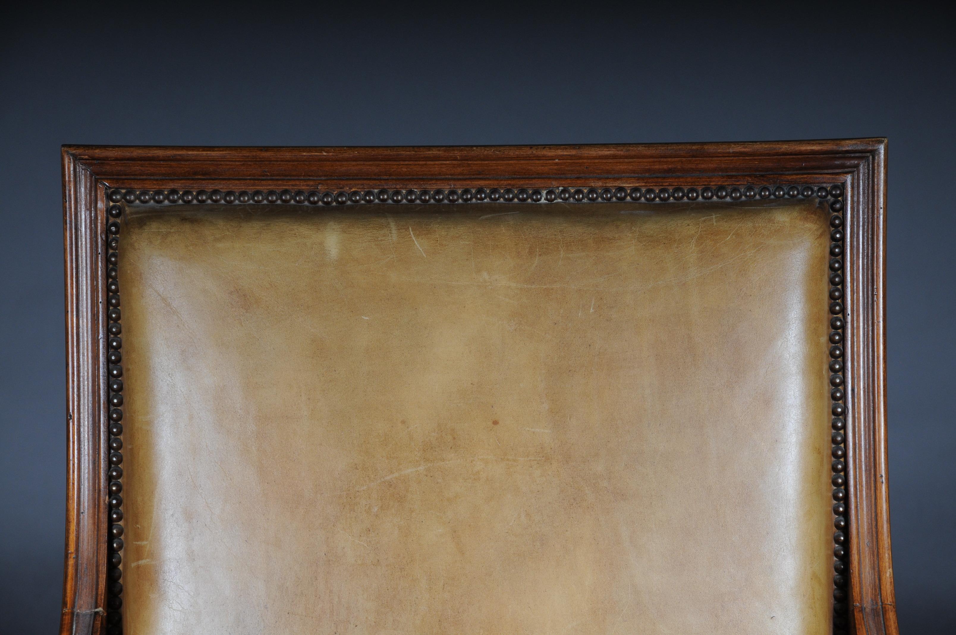 Colonial britannique Fauteuil en cuir anglais du XIXe siècle, acajou en vente