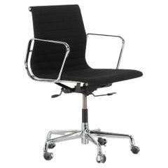 Armchair for office " EA 117 " Charles Ray Eames for ICF USA 1969.