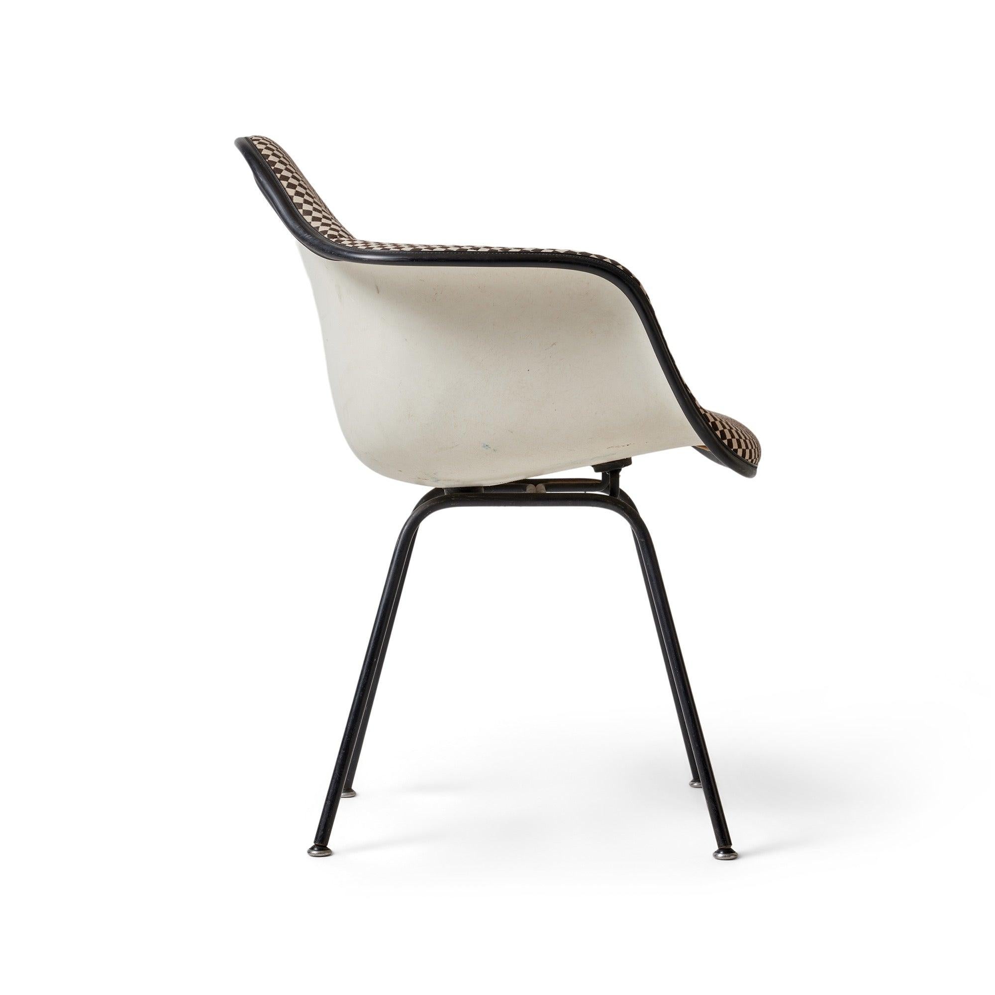 Armchair by Charles & Ray Eames for Herman Miller (amerikanisch) im Angebot