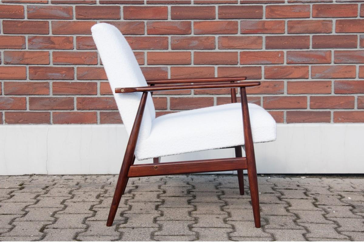 Mid-Century Modern Armchair from the 1960s, model 300-190, designed by H. Lis, Poland. For Sale