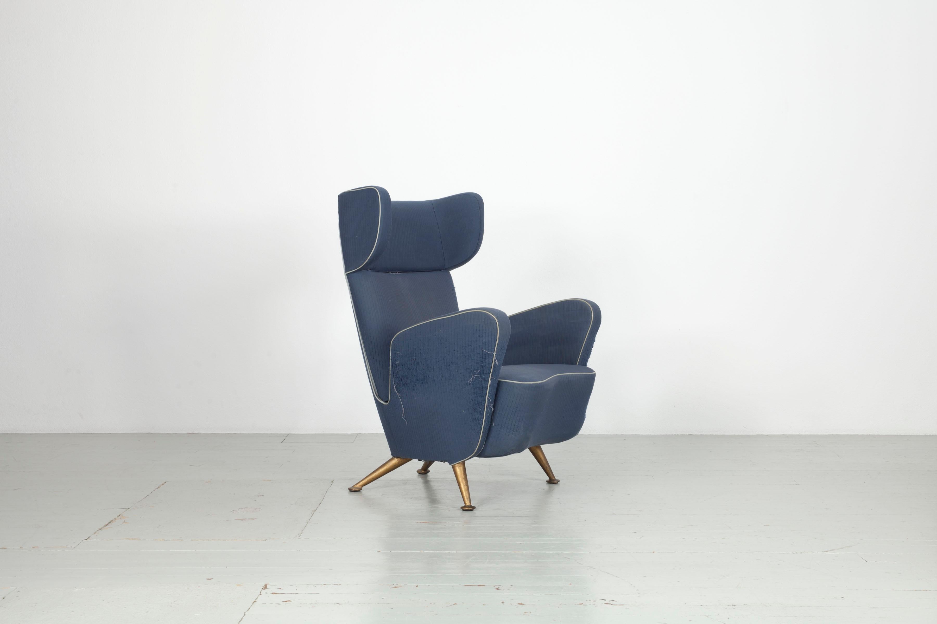 Very rare Armchair from the first-class cabin of the Italian express train ETR 300 ‘Settebello’ (built in 1952), designed by Gio Ponti and Giulio Minoletti. The luxurious train ran between Milan and Rome from 1953 and was known for its exclusive