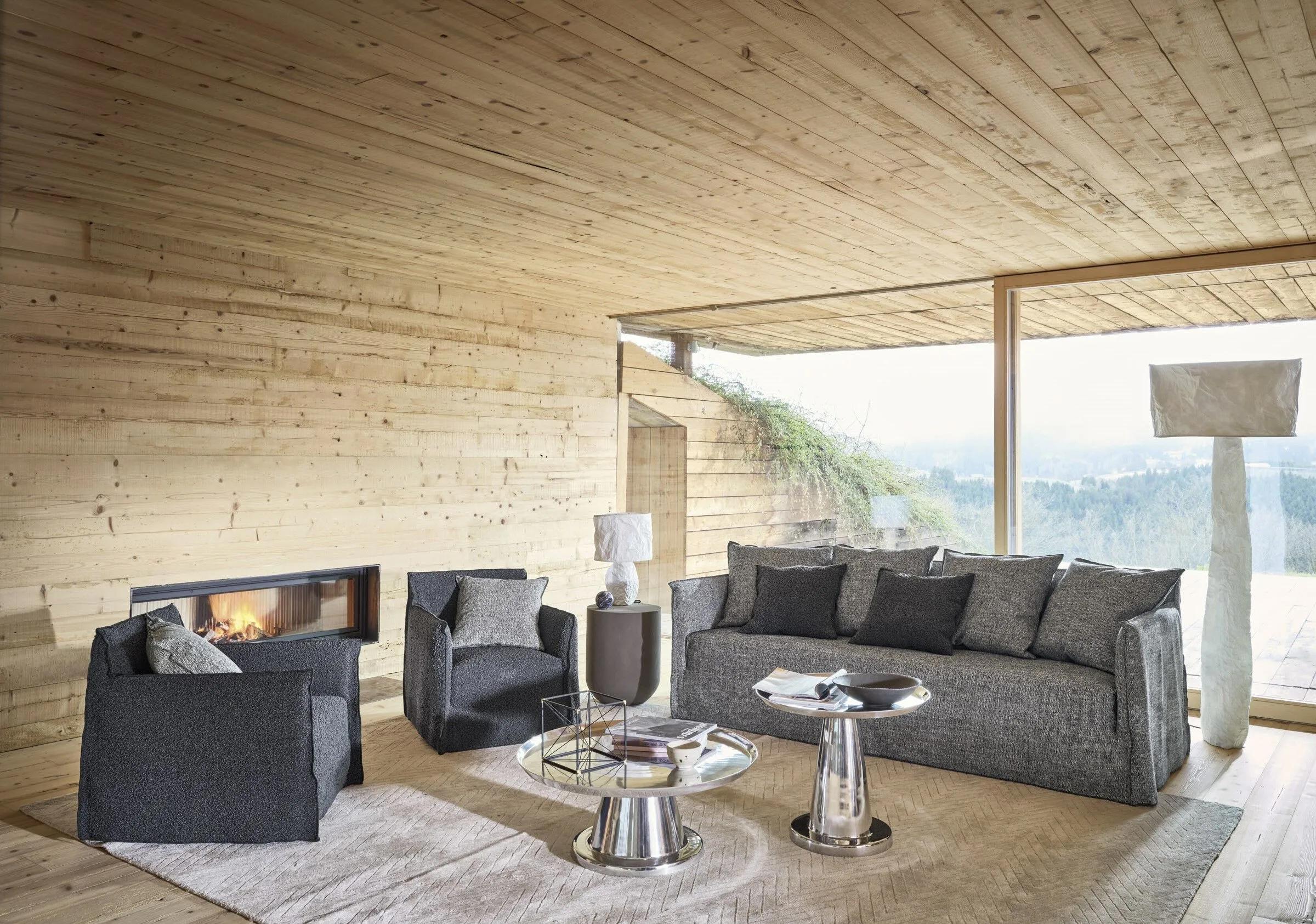 Gervasoni Ghost 05 - Armchair
Design: Paola Navone

Ghost 05 is a refined and comfortable armchair that blends elegance with versatility. Its compact proportions and essential structure, padded with polyurethane foam, provide a light yet durable