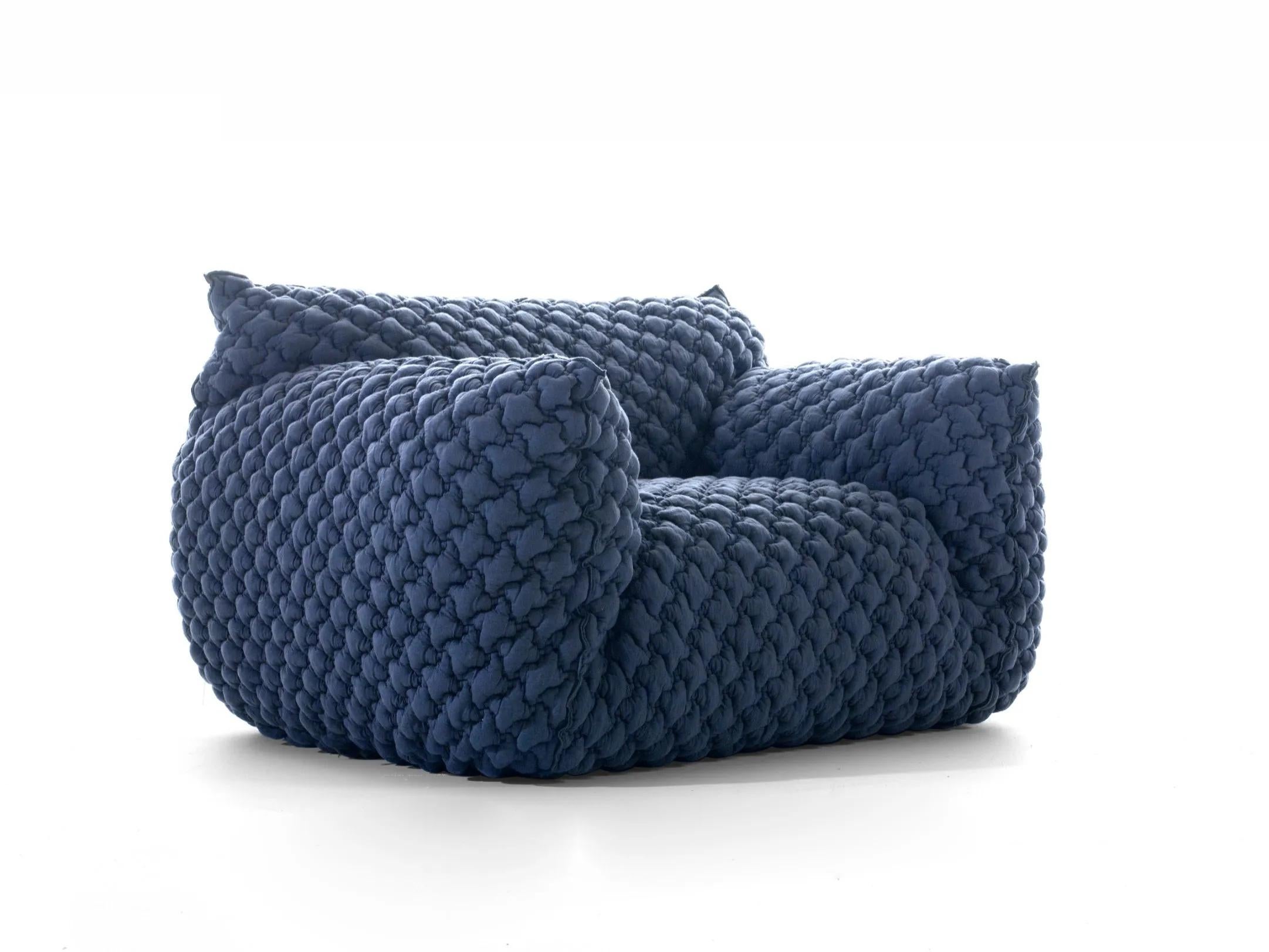 Italian Armchair Gervasoni Nuvola 09 design Paola Navone - 3D Blu For Sale