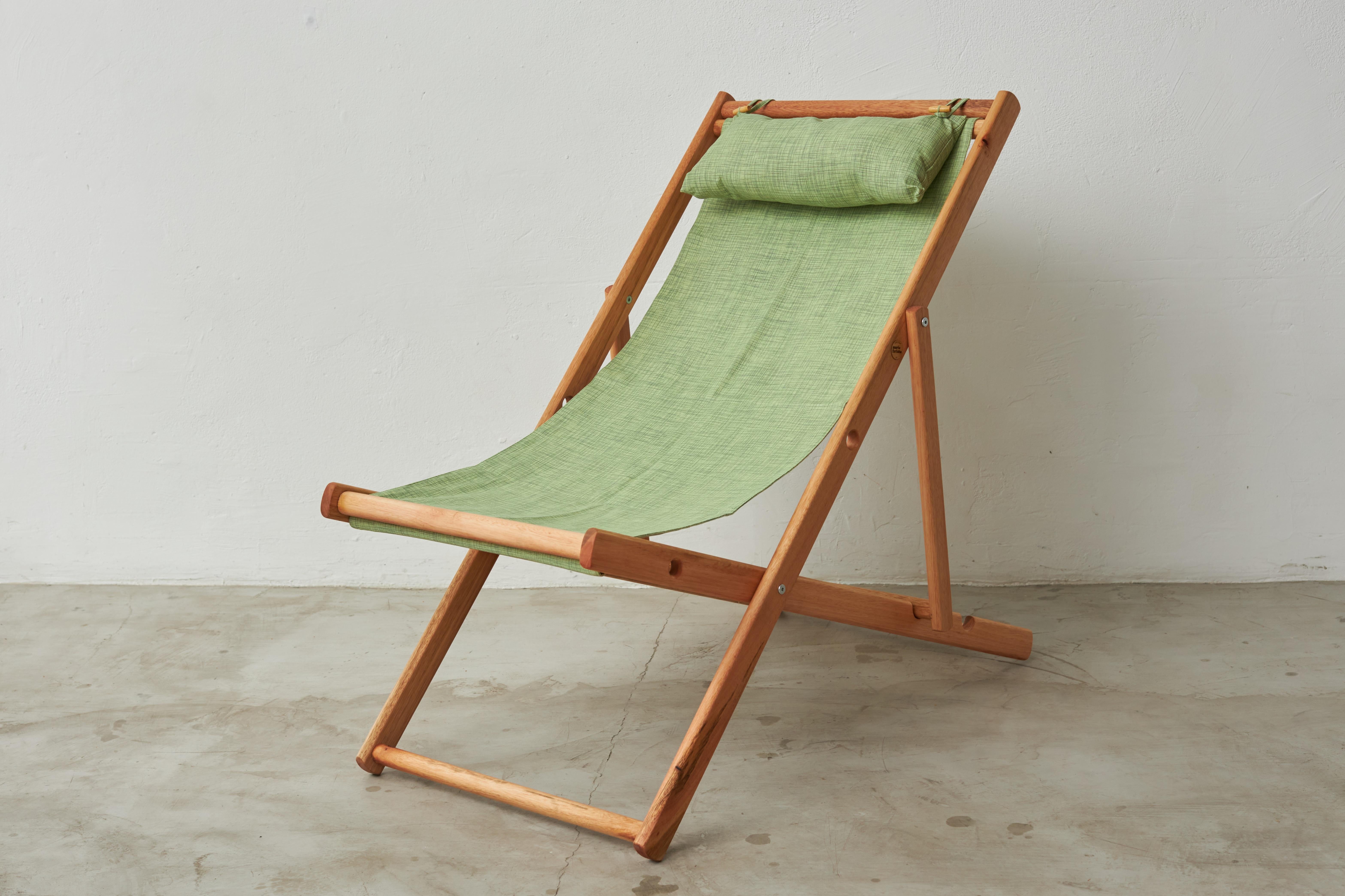 Hardwood  Green 'Maria Farinha' Armchair - Brazilian design by André Bianco For Sale