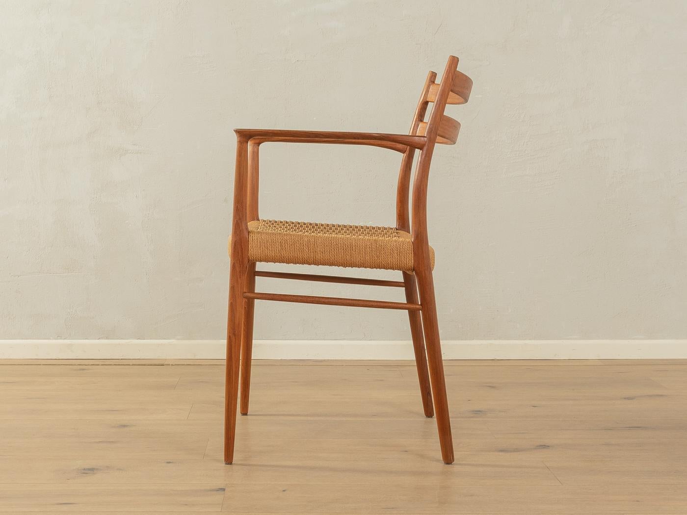 Klassischer Sessel, GS 700, von Arne Wahl Iversen für Glyngøre Stolefabrik. Hochwertiger Teakholzrahmen mit der originalen Kordelabdeckung. 

Qualitätsmerkmale:
vollendetes Design: perfekte Proportionen und sichtbare Liebe zum Detail
hochwertige