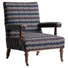 Armchair in 100% Virgin Wool Houndstooth by Pierre Frey, England circa 1850