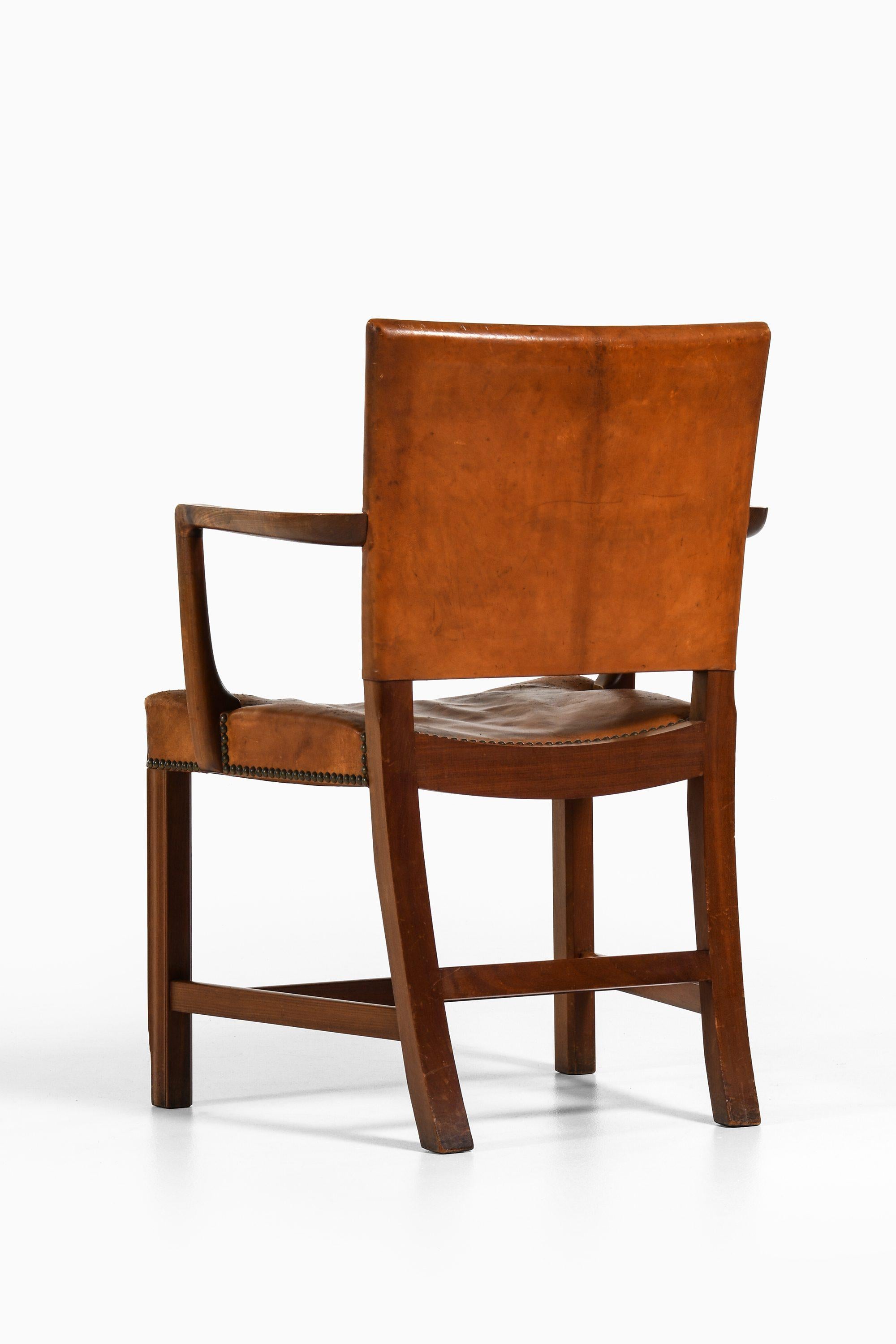 Poltrona in mogano cubano e pelle di Niger di Kaare Klint, anni '30

Informazioni aggiuntive:
Materiale: Mogano cubano e pelle di niger
Stile: Metà secolo, Scandinavo
Rara poltrona modello n. 3758A / 'La sedia rossa'
Prodotto da Rud. Rasmussen in