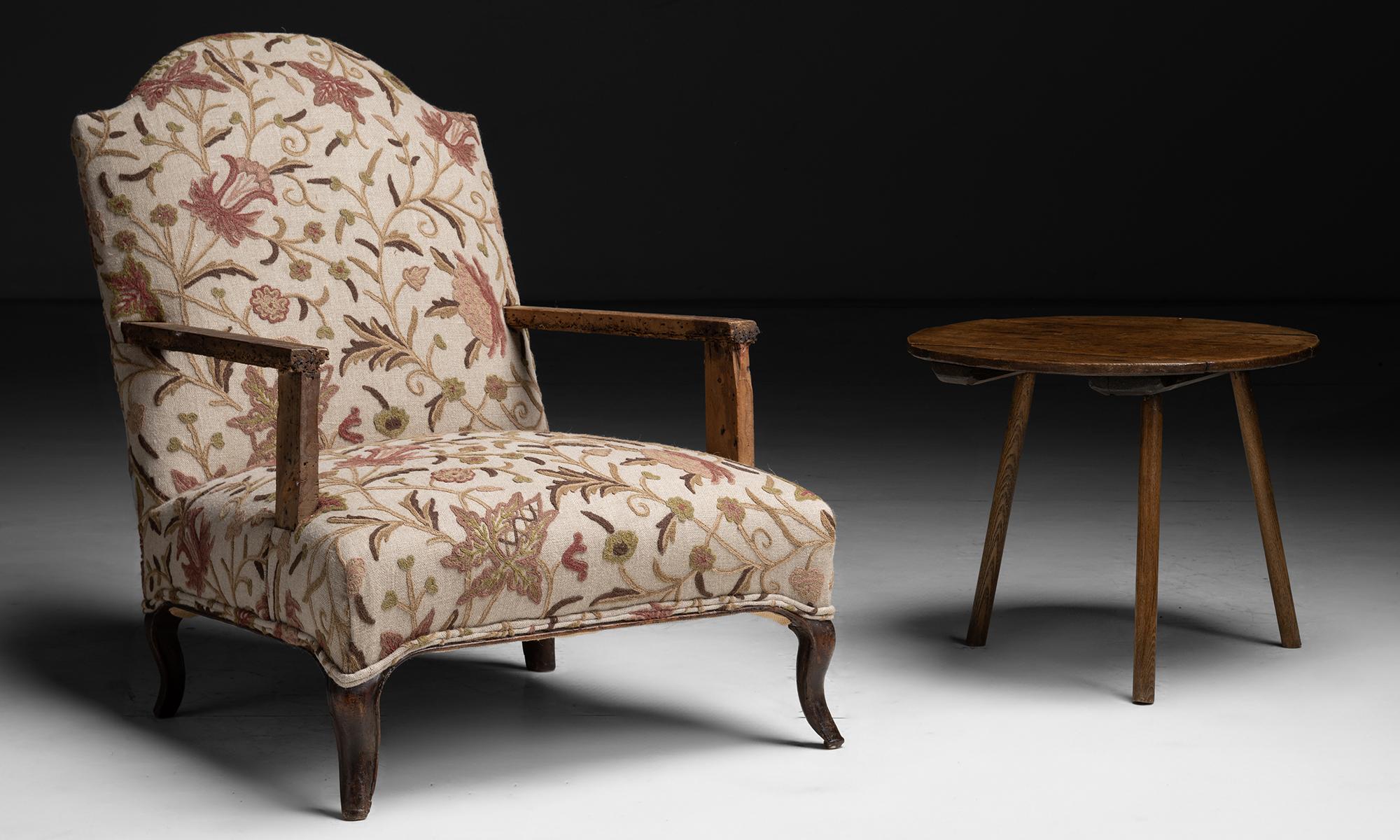 Armchair in Embroidered Linen, France circa 1790 3