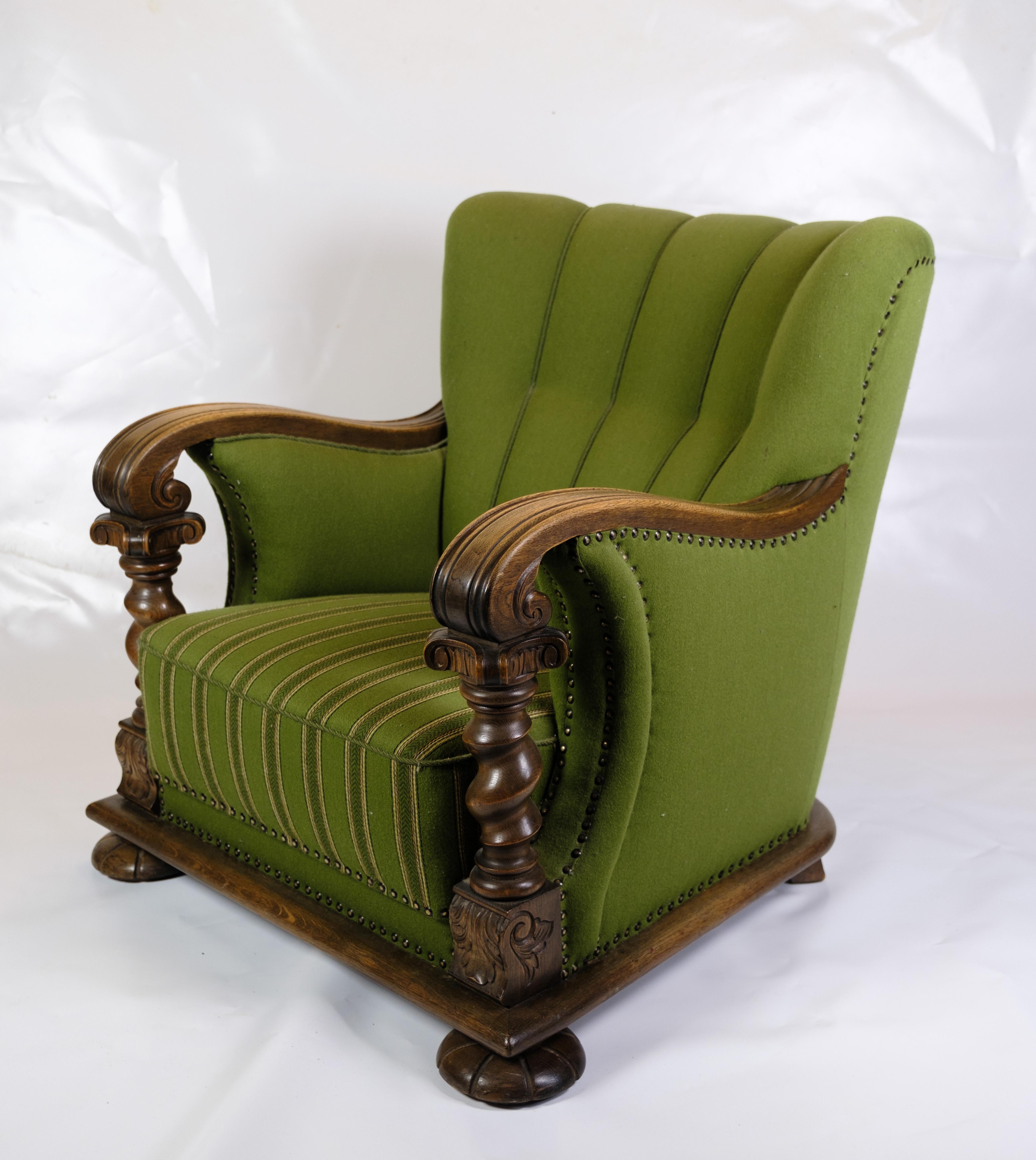 Armchair in Green Fabric with Wood Carvings from 1920s. For Sale 3