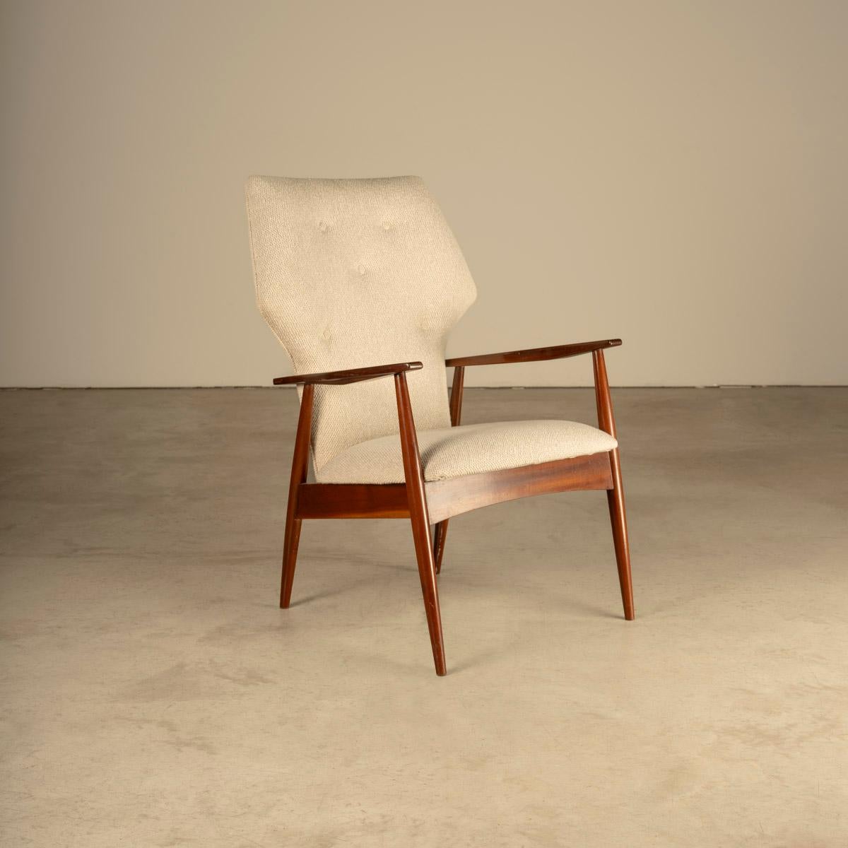 Armchair in Hardwood in Fabric, by Michel Arnoult, Brazilian Mid-Century Modern In Good Condition For Sale In Sao Paulo, SP