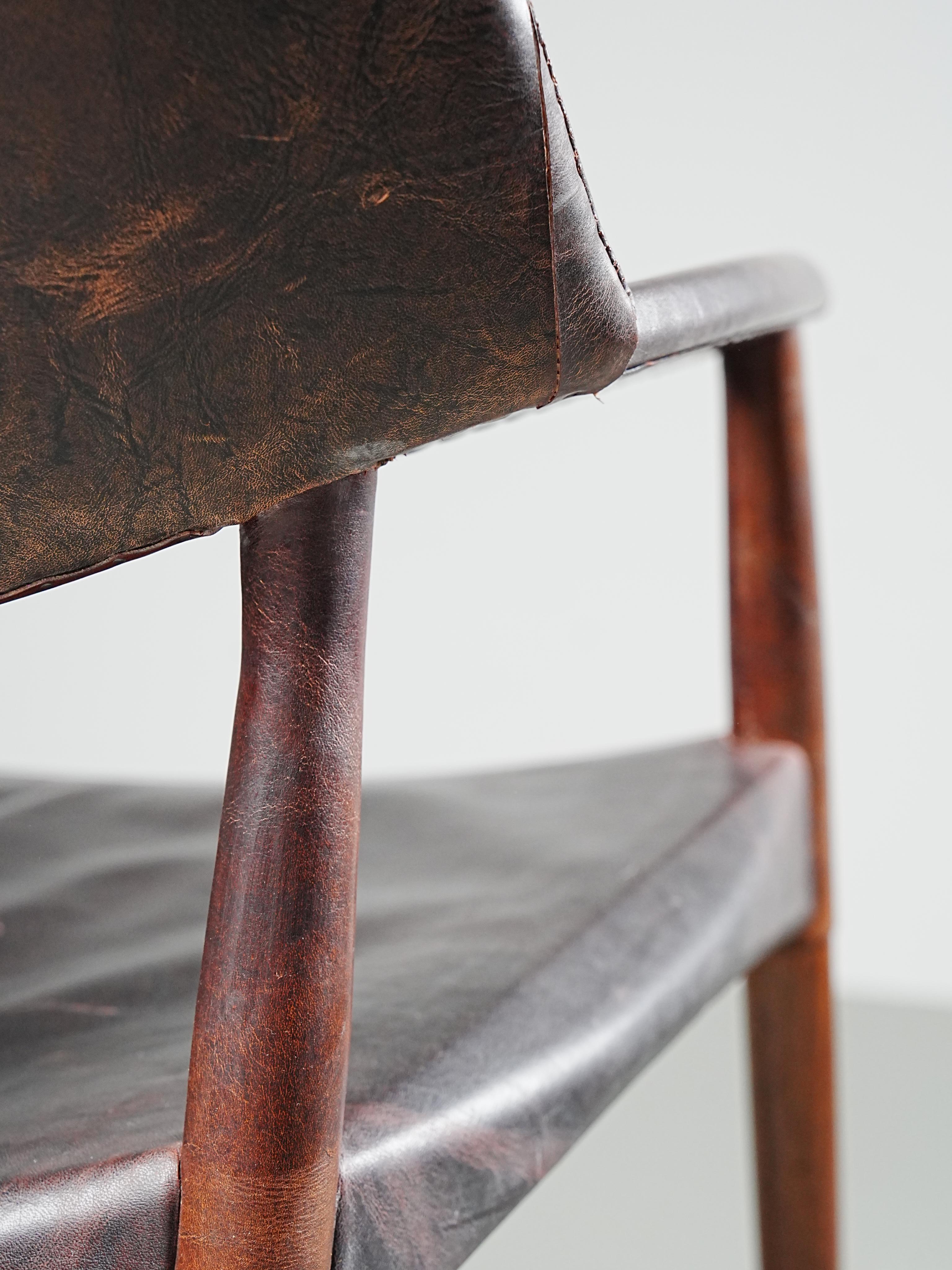 Armchair in Leather and Teak by Larsen and Bender for Willy Beck, Denmark, 1950 in vendita 3