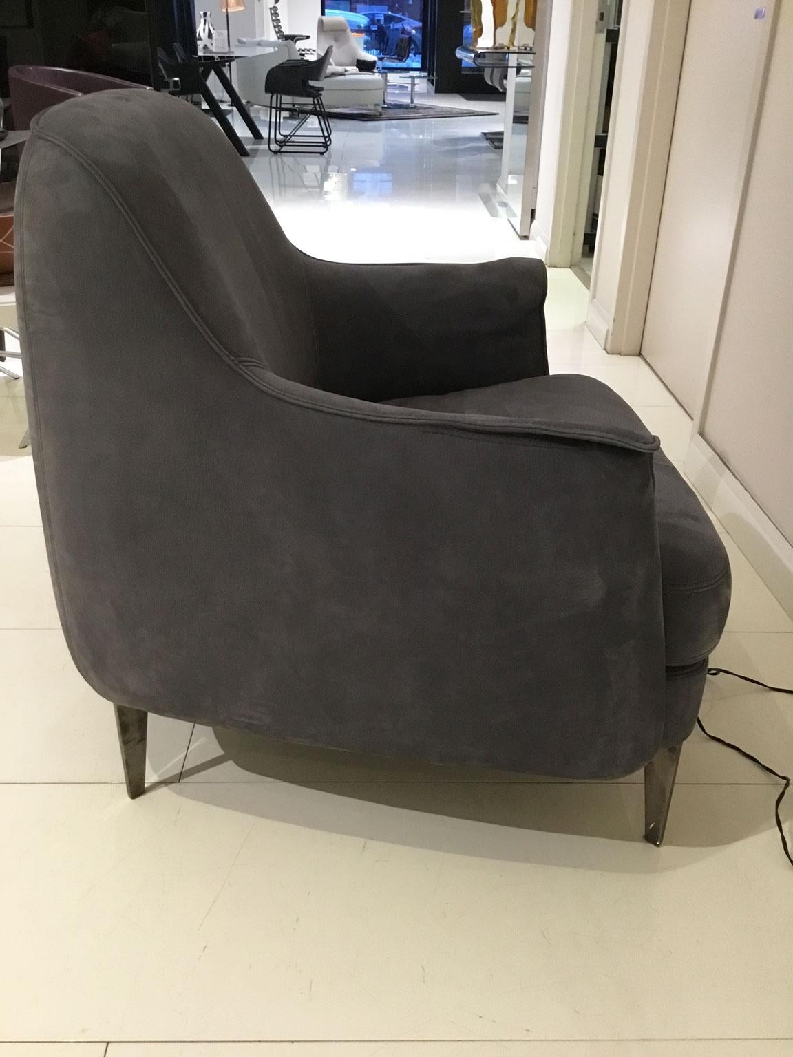 Armchair in Light Grey Nubuk Leather with Black Chrome Legs by Cierre In Fair Condition In Chicago, IL