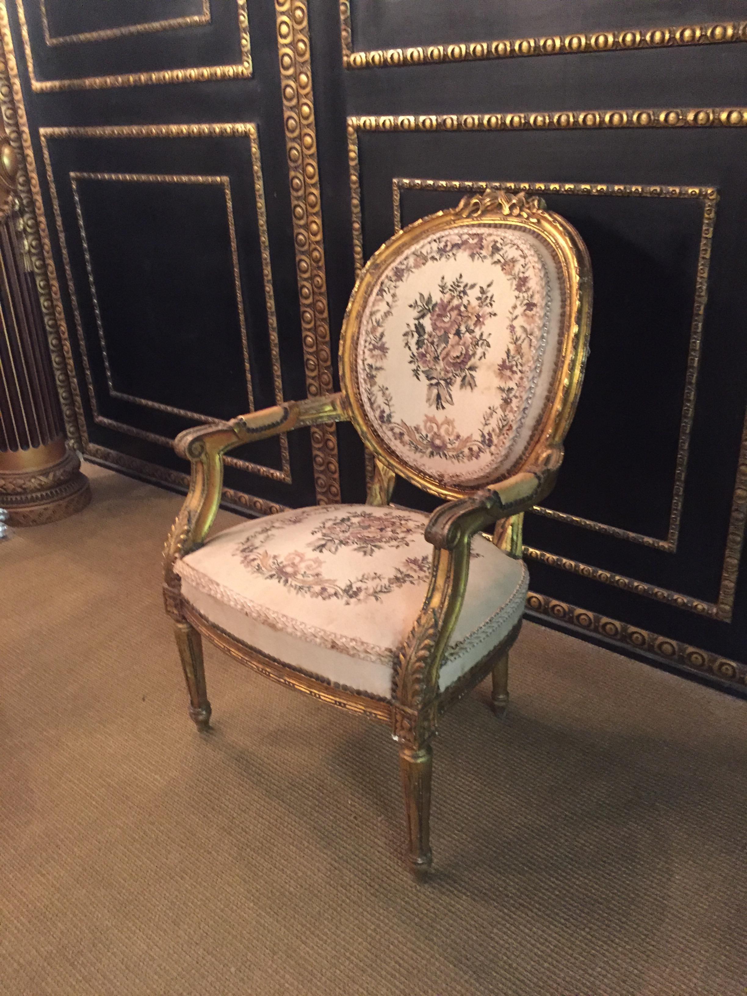 Louis XVI Armchair in antique Louis Seize Style Tapestry Fabric Gildet beech 