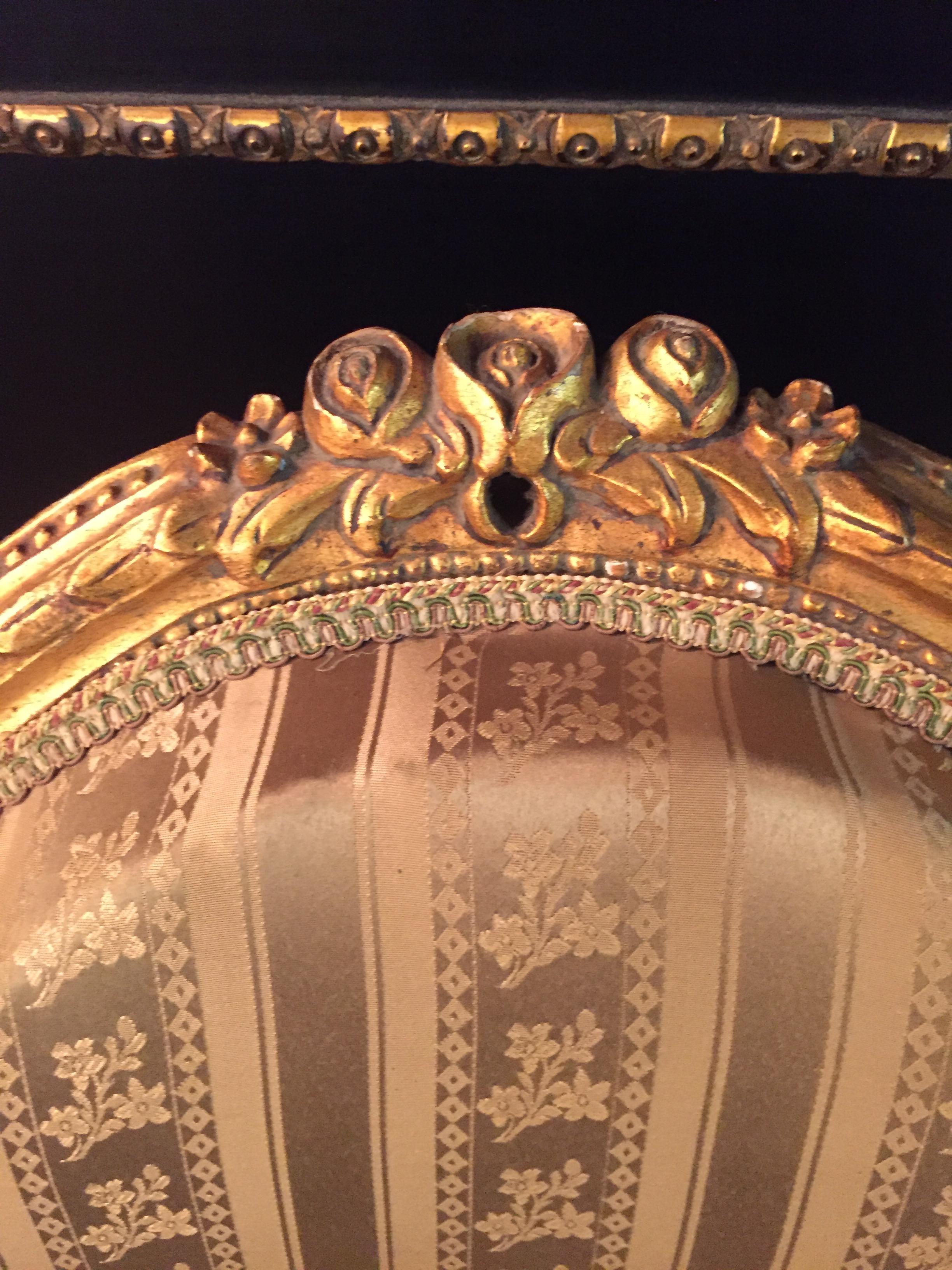 Hêtre Fauteuil en ancien style Louis Seize XV avec accoudoirs courbes en hêtre en vente