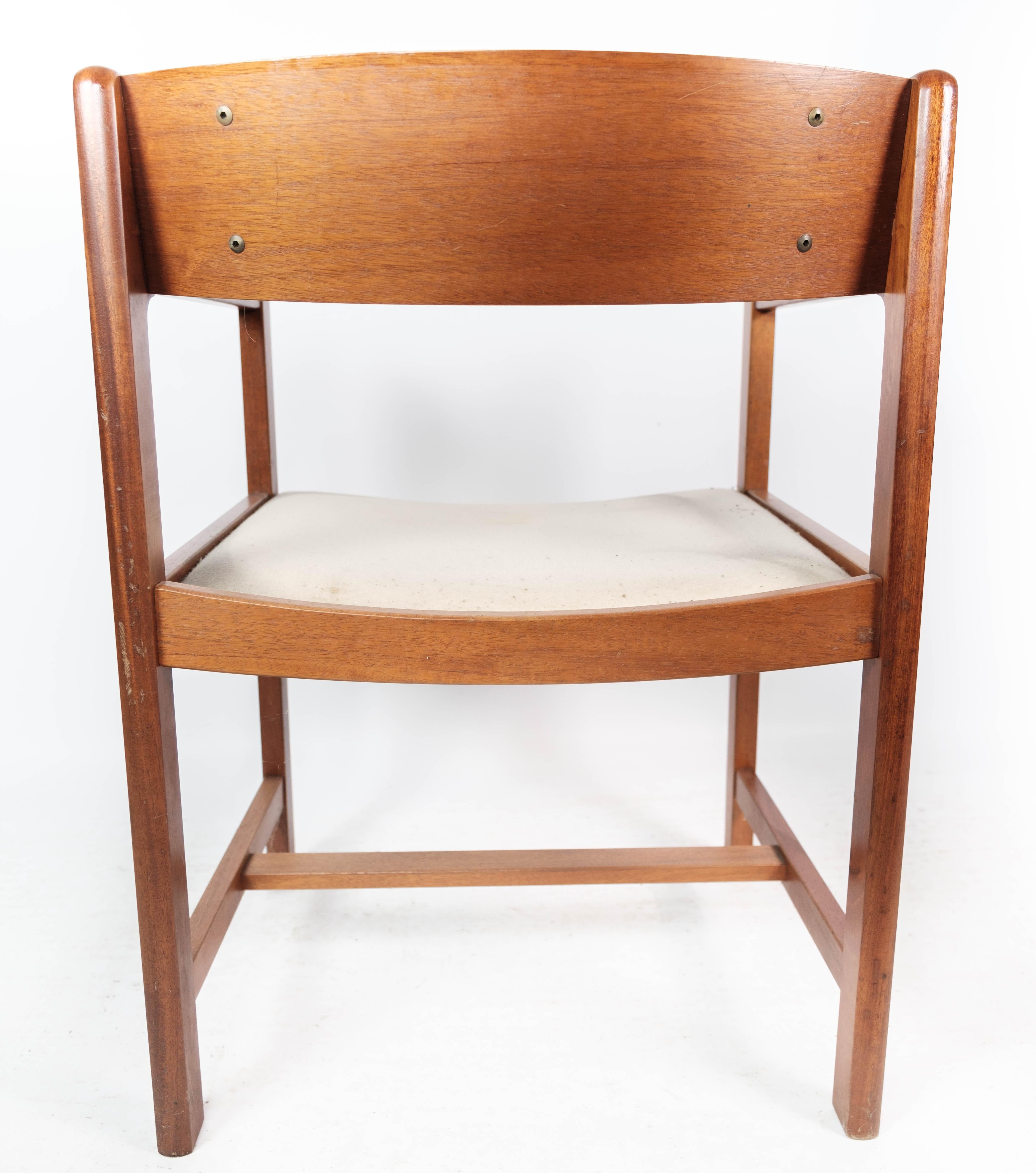 Mid-20th Century Armchair in Mahogany and Light Fabric of Danish Design by Søborg, 1960s For Sale