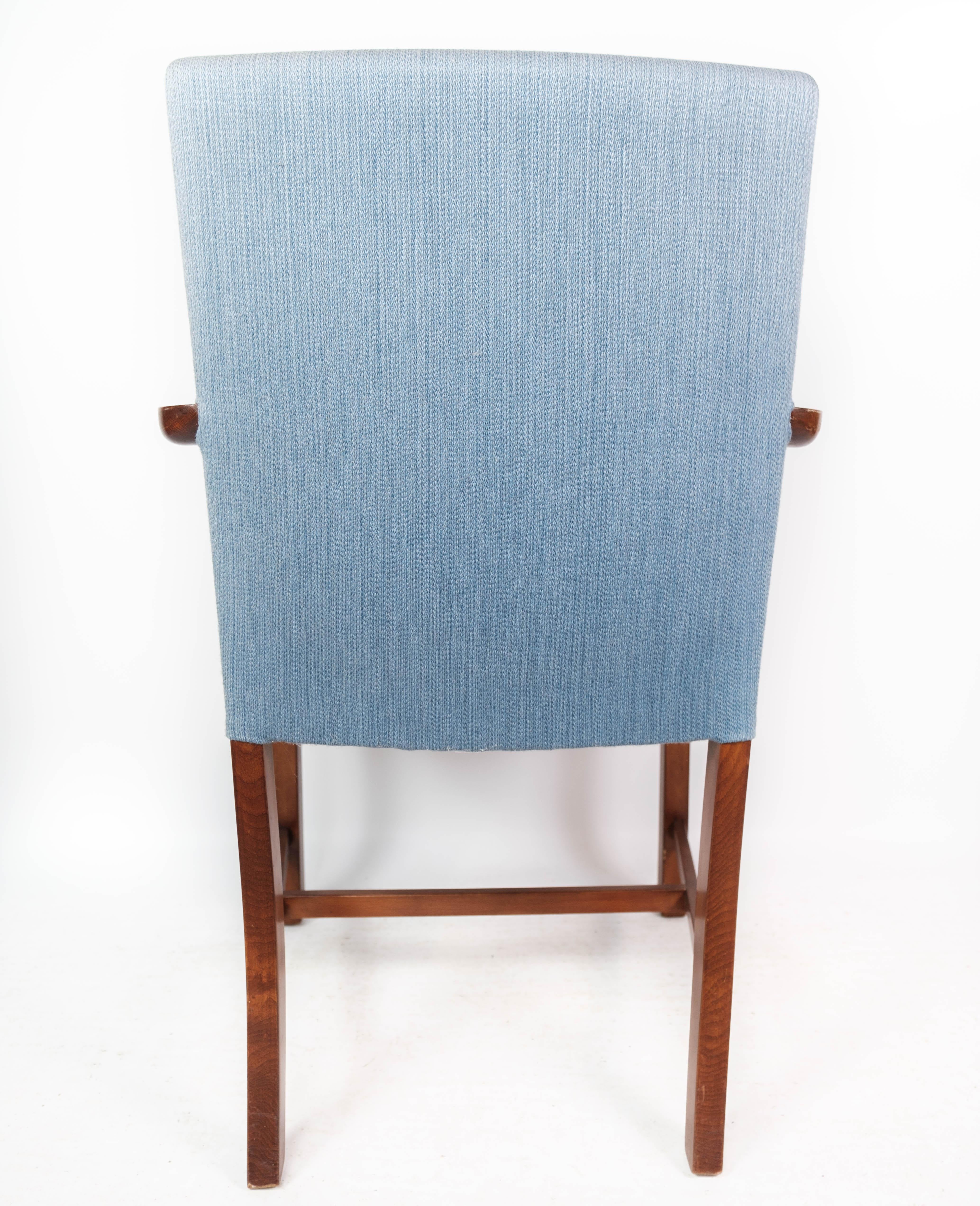Armchair in Mahogany and Upholstered with Light Blue Fabric by Fritz Hansen For Sale 1