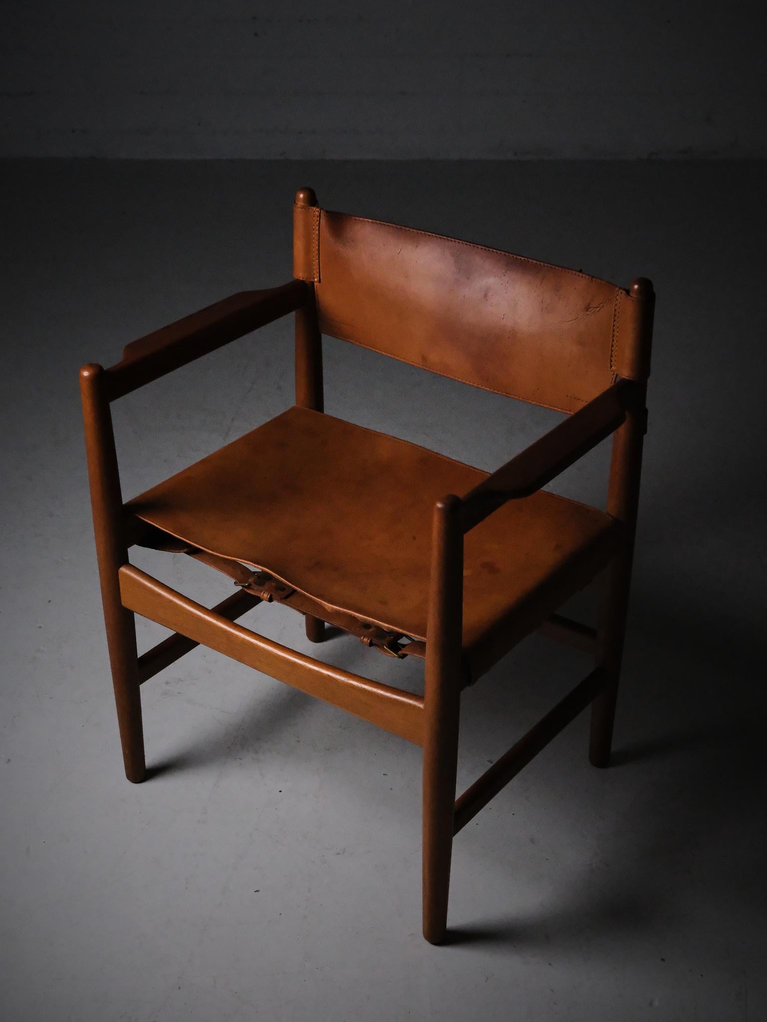 Armchair in oak and leather by Børge Mogensen, Sweden, 1950s For Sale 4