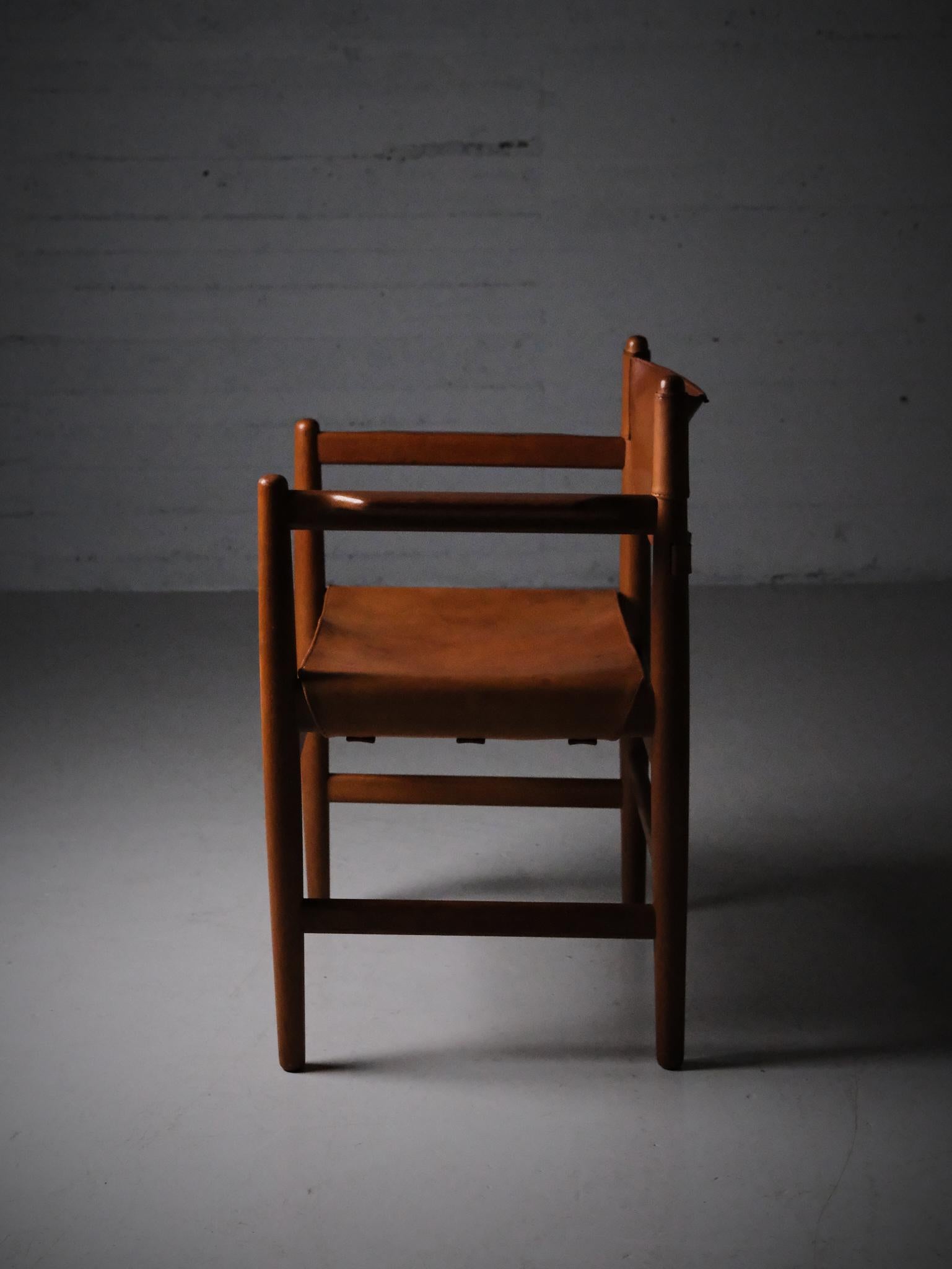 Armchair in oak and leather by Børge Mogensen, Sweden, 1950s In Good Condition For Sale In Eskilstuna, SE