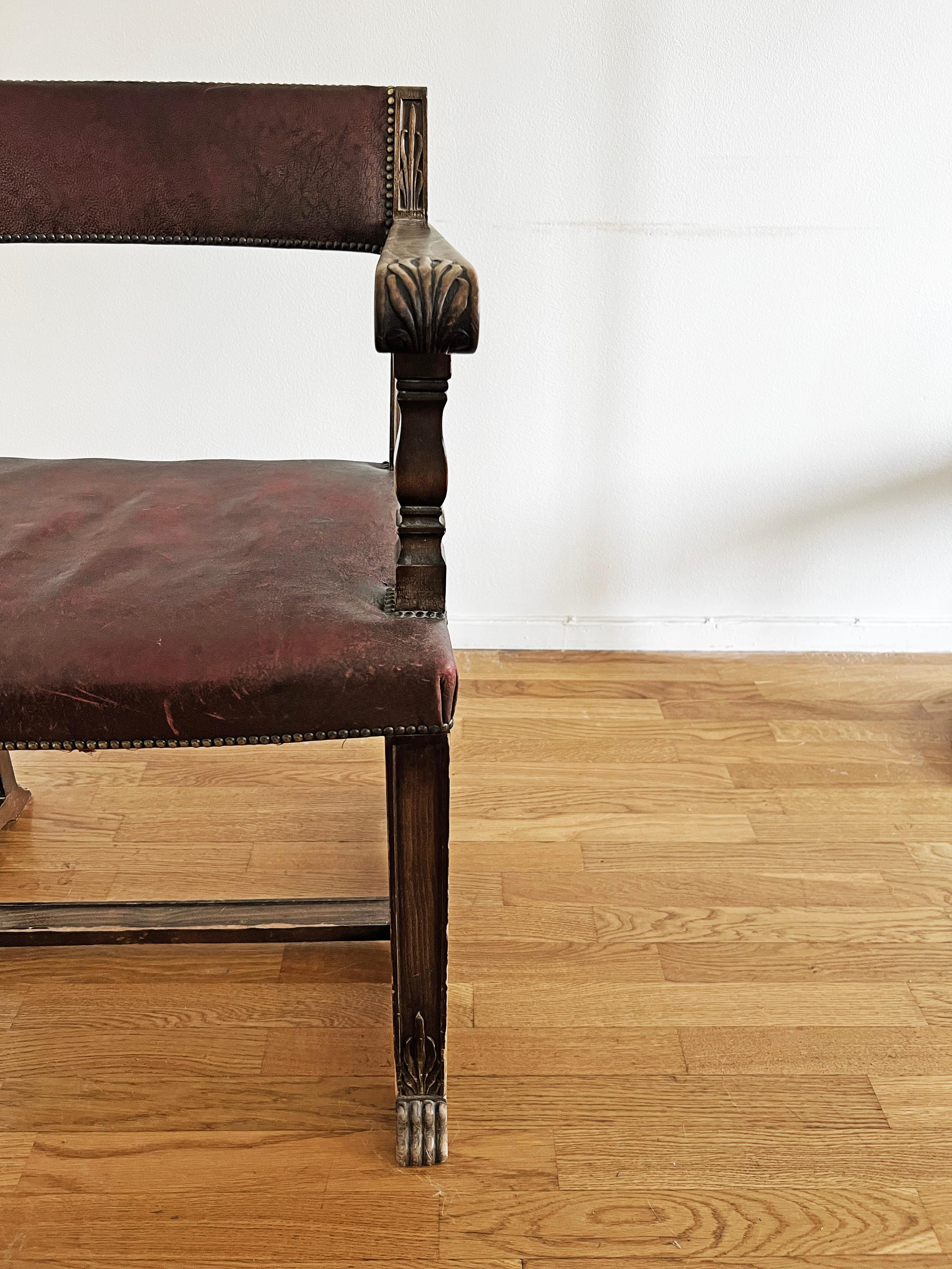 Armchair in Oak and Leather, circa 1920-1930s In Good Condition For Sale In Örebro, SE