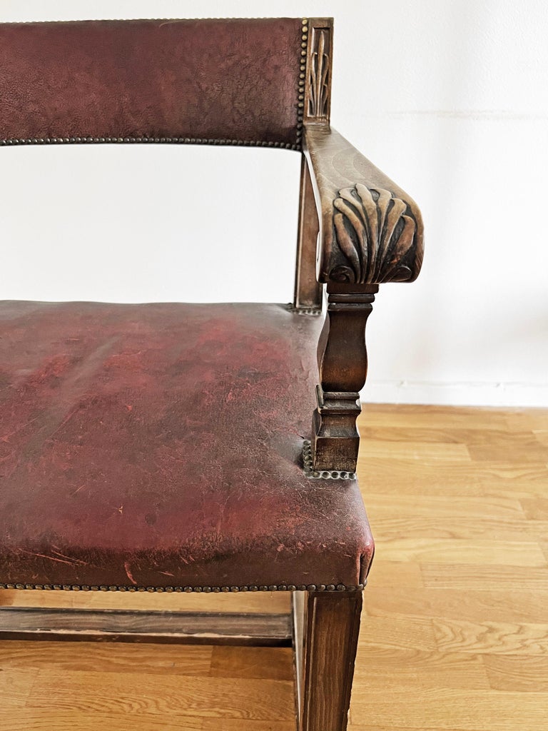 Early 20th Century Armchair in Oak and Leather, circa 1920-1930s For Sale