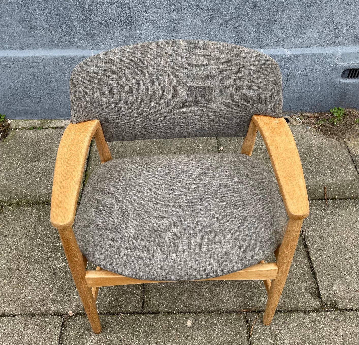 Armchair in Oak by Aksel Bender Madsen for Fritz Hansen, 1960s For Sale 4