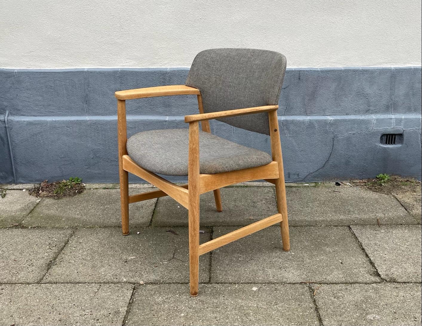 Fauteuil en chêne d'Aaksel Bender Madsen pour Fritz Hansen, années 1960 en vente 2