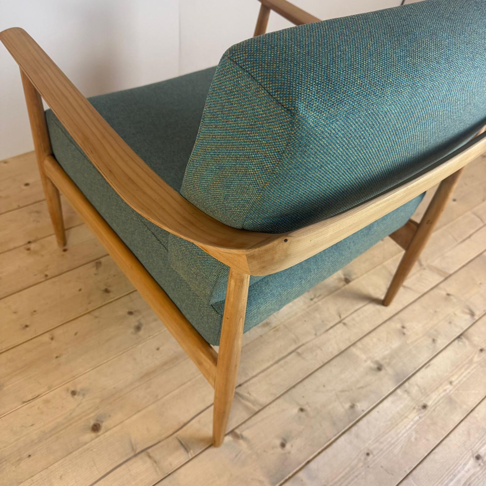 Mid-Century Modern Armchair in oak, Denmark 1960 For Sale