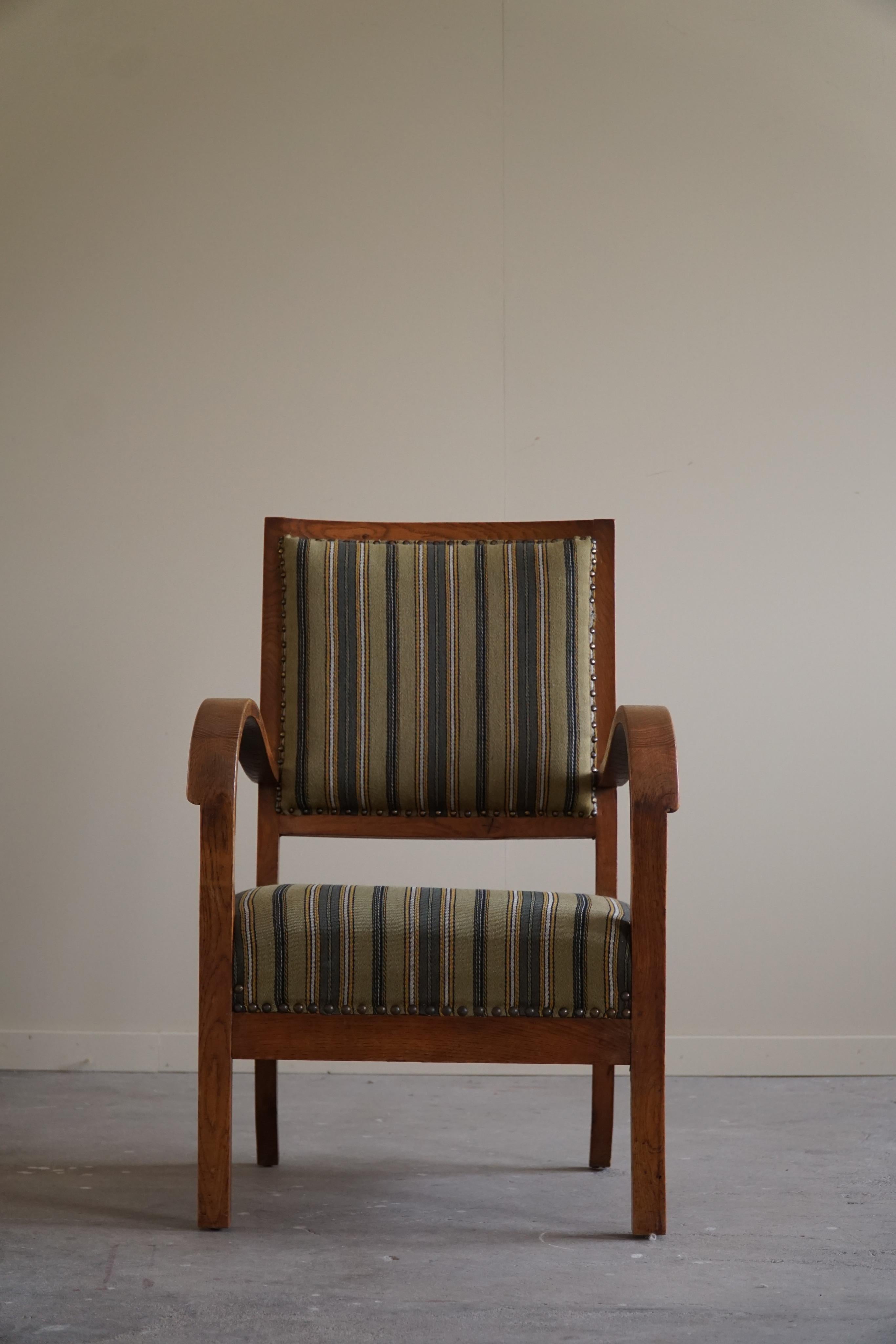 Armchair in Oak & Fabric, Danish Mid-Century Modern Cabinetmaker, 1950s For Sale 1