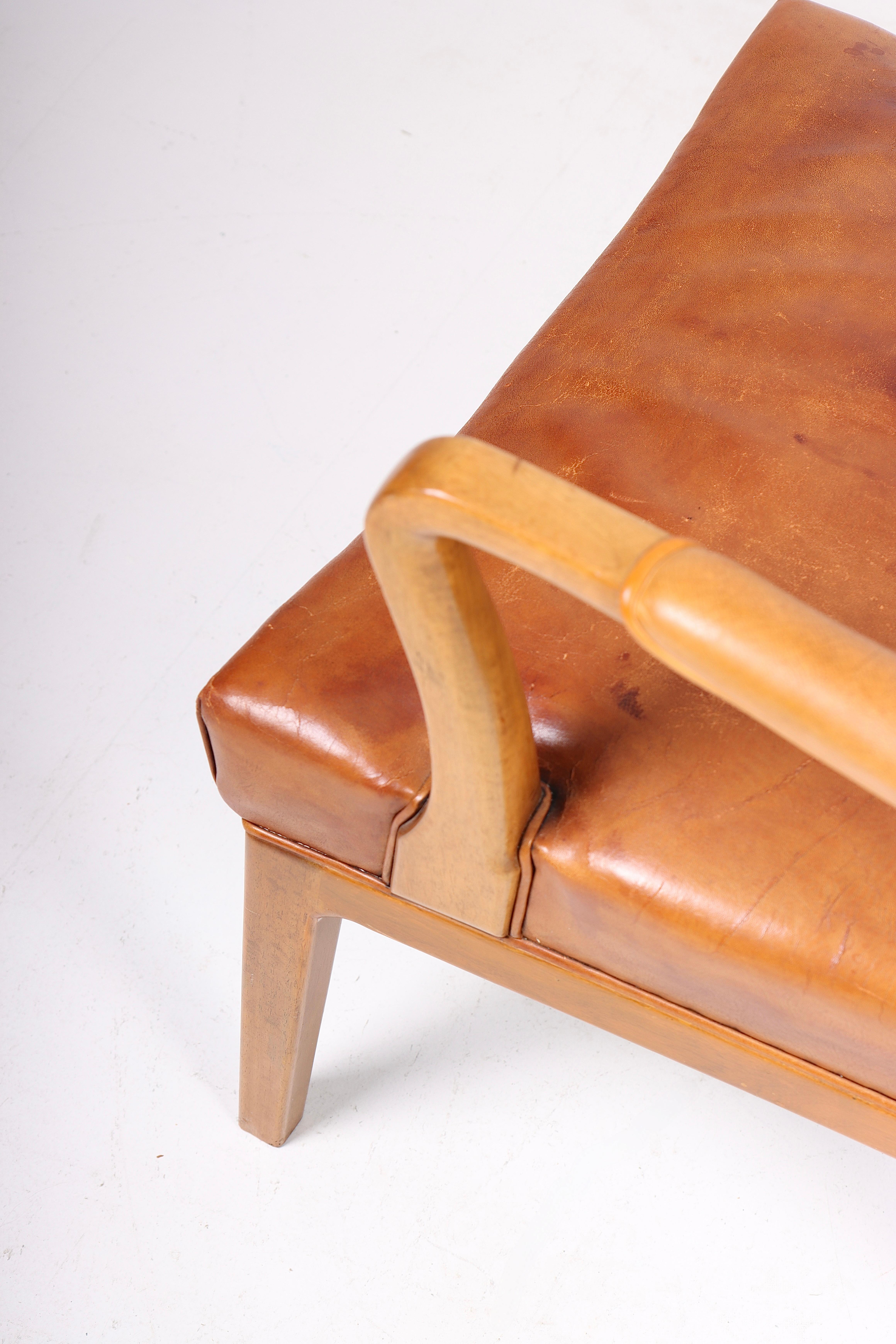 Armchair in Patinated Leather by Lysberg Hansen & Terp, 1940s In Good Condition In Lejre, DK