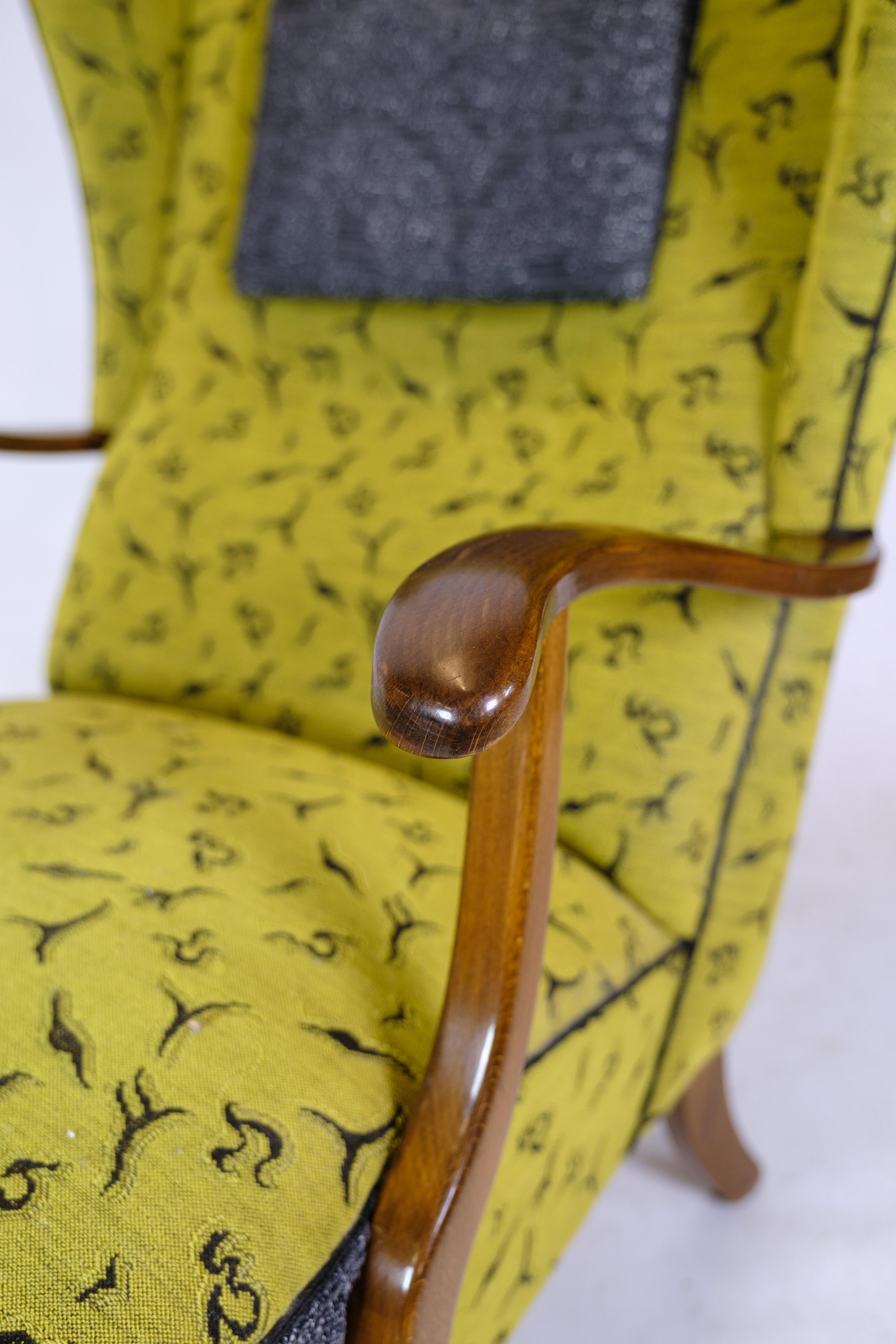 Armchair In Polished Nutwood By Danish Carpenter in Colorful fabric from 1940's In Good Condition For Sale In Lejre, DK