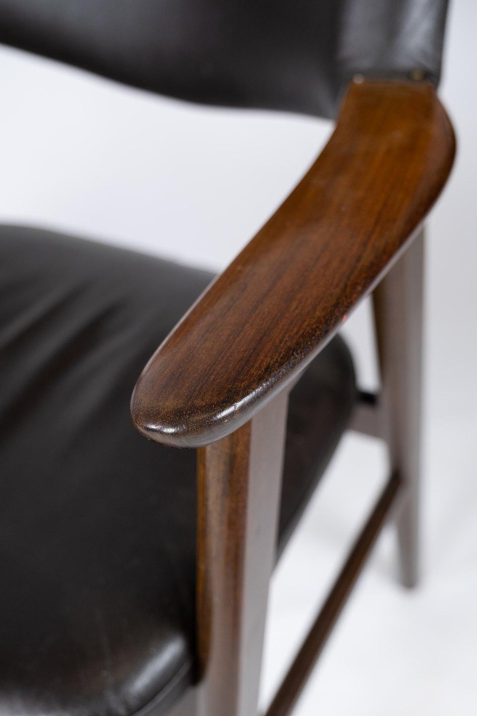 Armchair in Rosewood and Black Leather of Danish Design from 1976 In Good Condition In Lejre, DK
