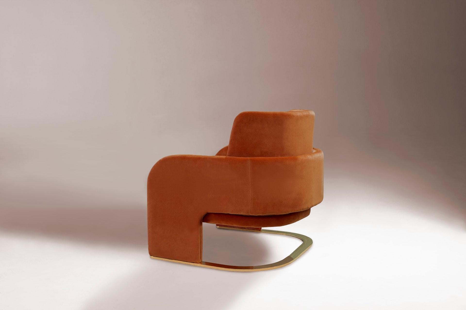 Mid-Century Modern DOOQ Armchair in Soft Velvet and Polished Brass Odisseia For Sale