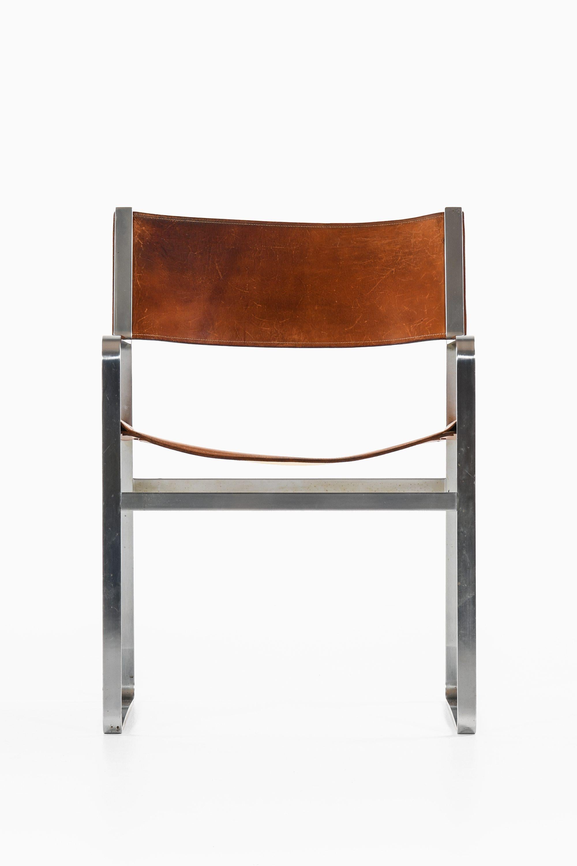 Armchair in Steel and Original Leather by Hans Wegner, 1970s

Additional Information:
Material: Steel and original leather
Style: midcentury, Scandinavian
Rare Armchair Model JH-813
Produced by cabinetmaker Johannes Hansen in