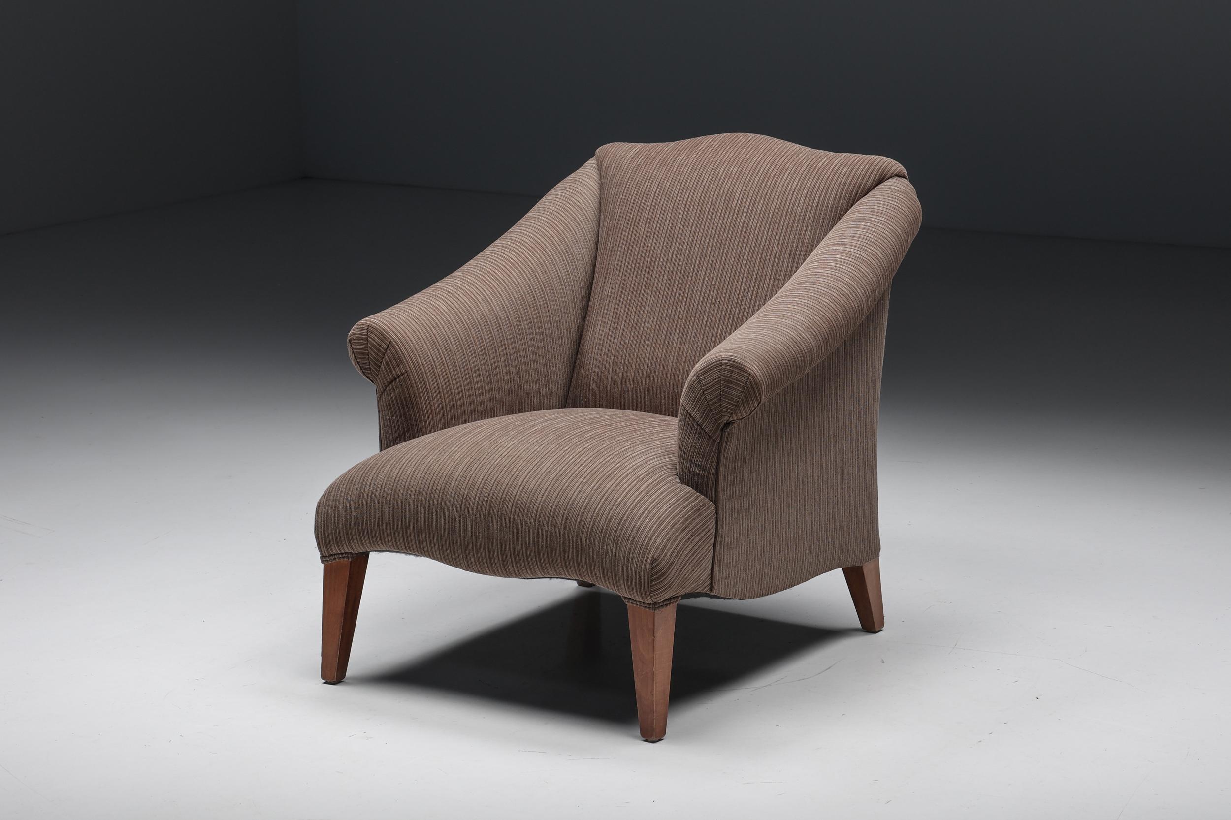 Tissu d'ameublement Fauteuil en tissu d'ameublement rayé et pieds en bois, Europe, années 1950 en vente