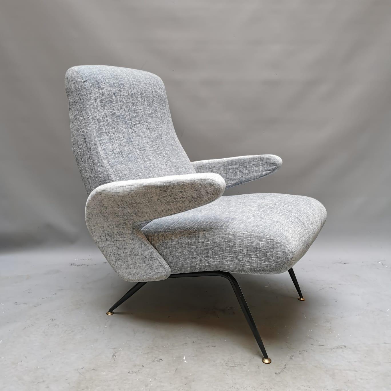 Armchair in Style of Delfino by Nino Zoncada In Good Condition For Sale In Milano, Lombardia