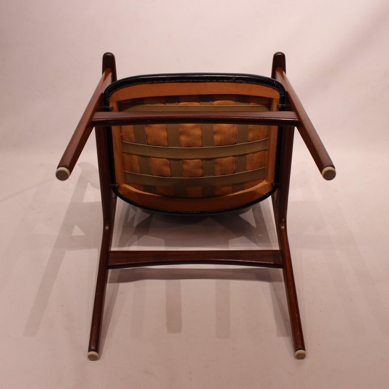 Armchair in Teak and Black Leather of Danish Design from the 1960s 3