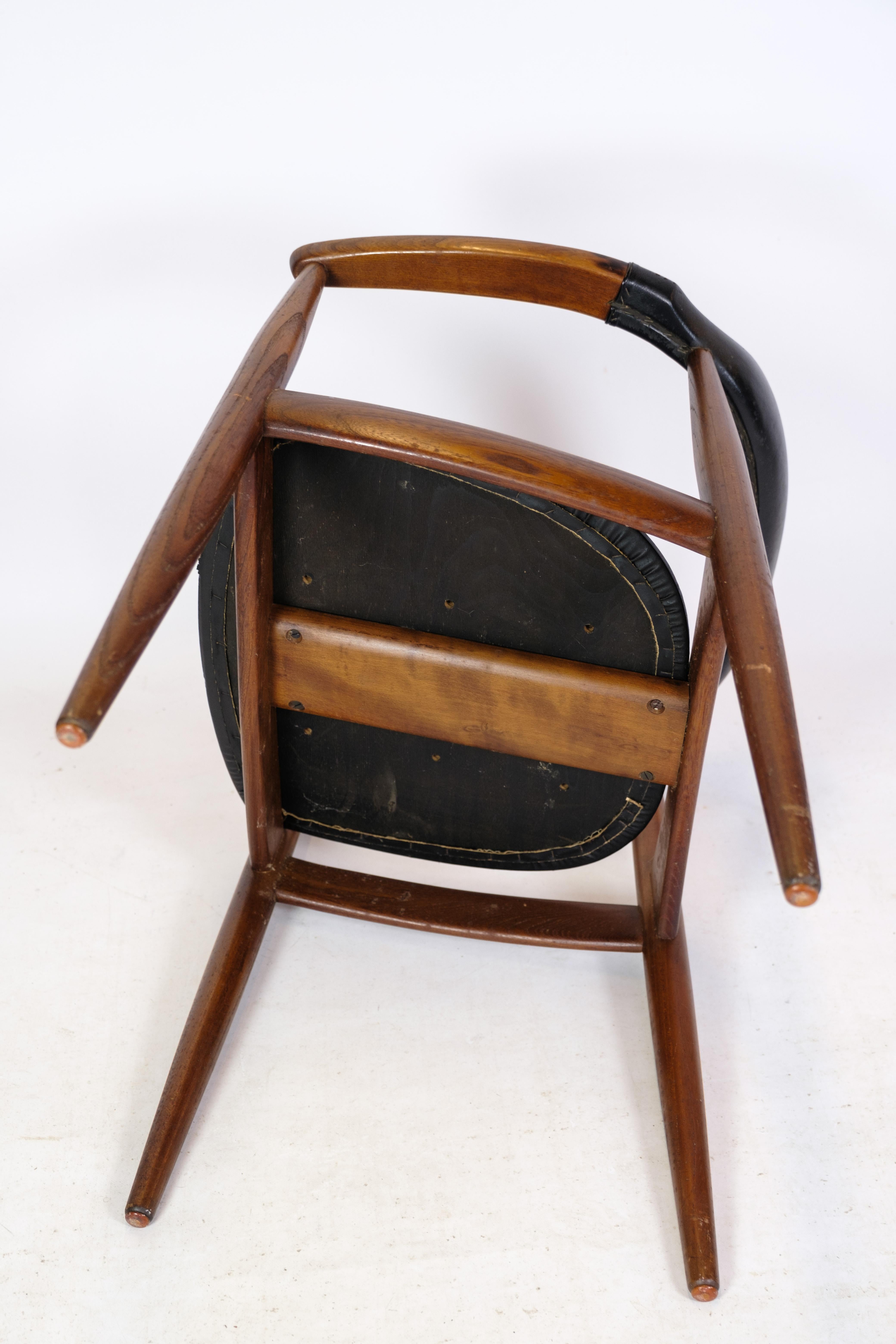 Armchair in Teak Wood and Black Leather by Illum Wikkelsø & Niels Eilersen 1960 For Sale 5