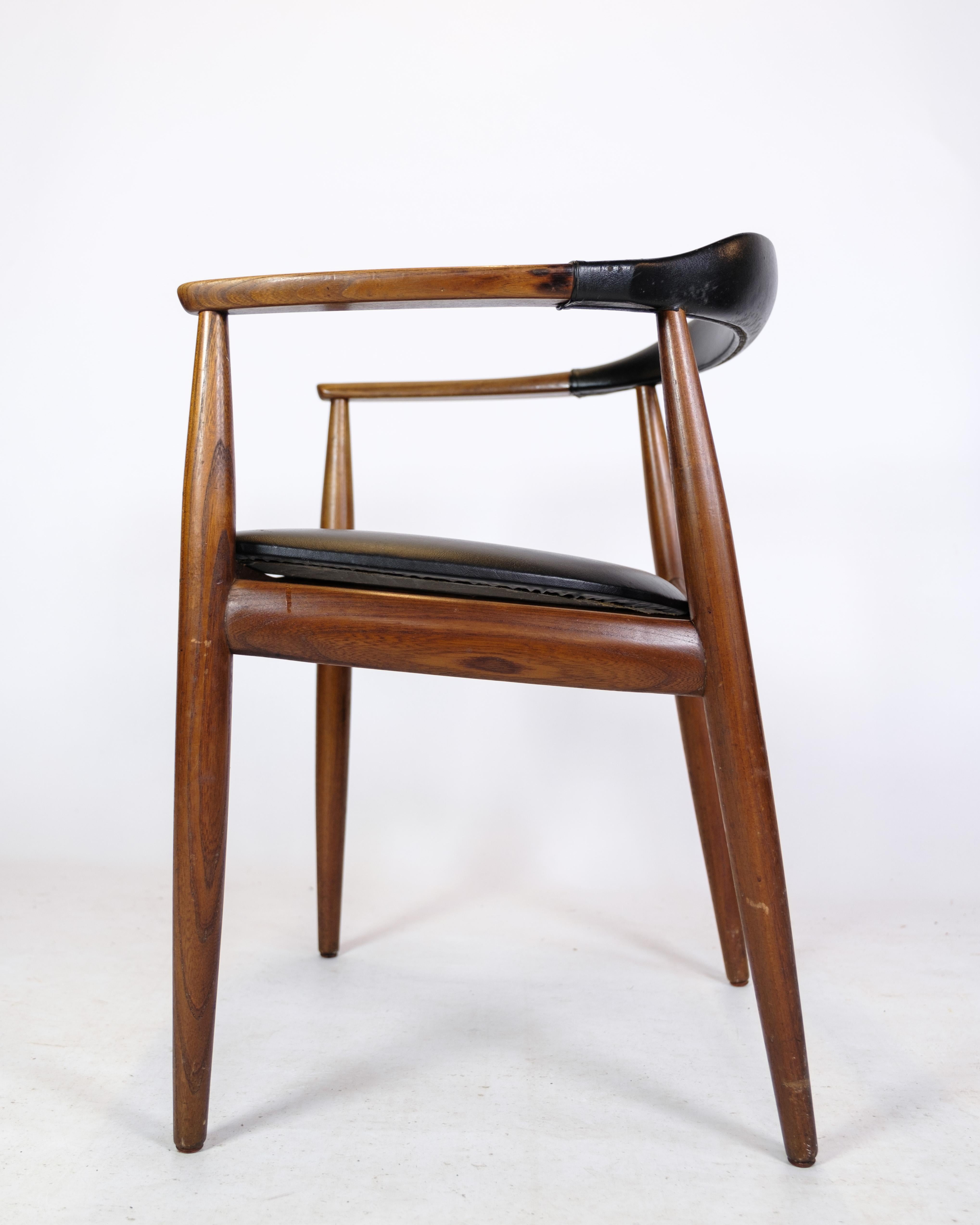 Armchair in Teak Wood and Black Leather by Illum Wikkelsø & Niels Eilersen 1960 In Good Condition For Sale In Lejre, DK